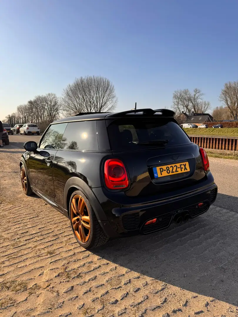 MINI John Cooper Works 2.0 JCW. Chili Černá - 2