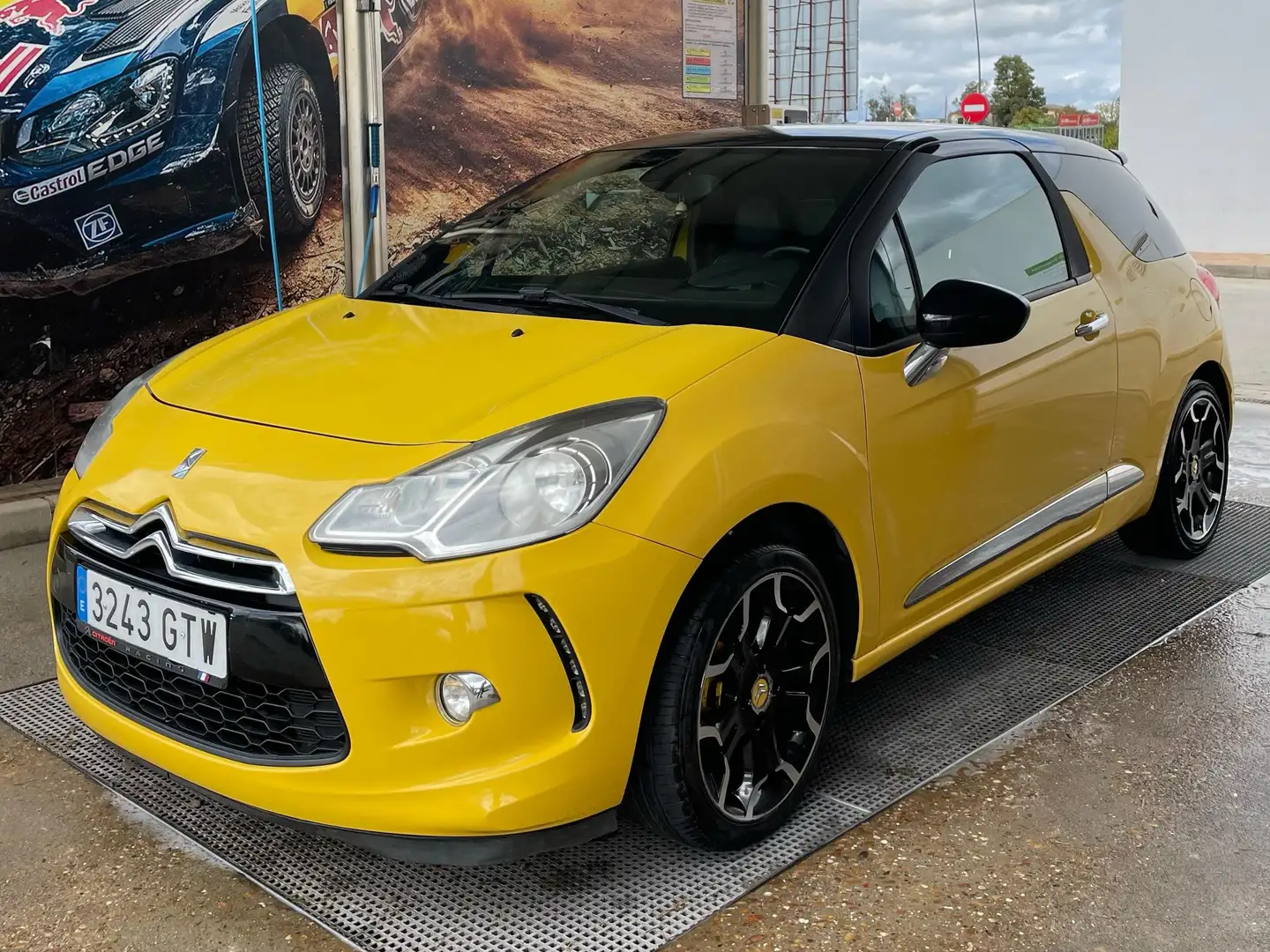 Citroen DS3 1.6 THP 150 Amarillo - 1