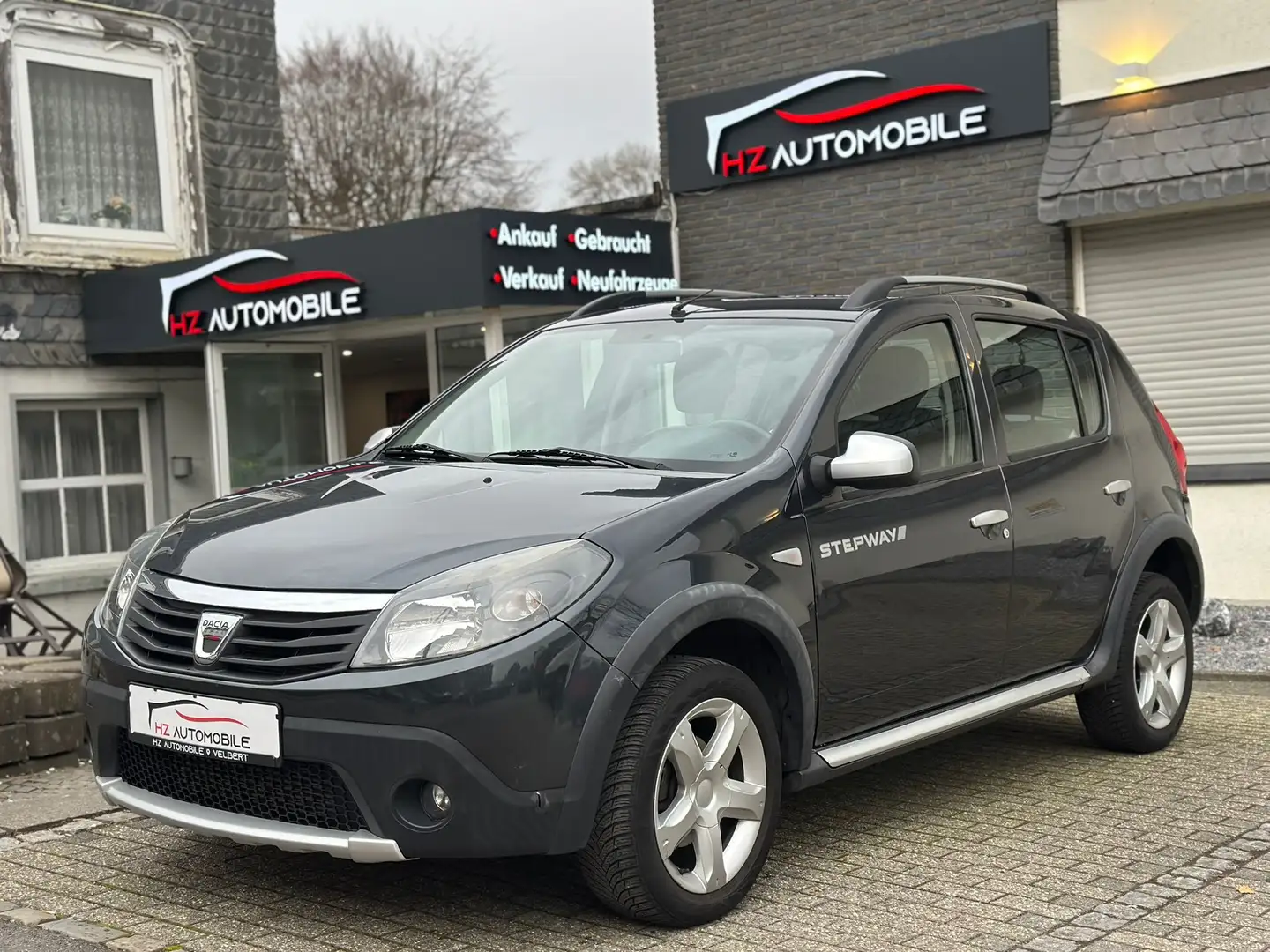 Dacia Sandero 1.5 Stepway II *BT*KLIMA*MFL*LMF*TÜV NEU Grau - 1