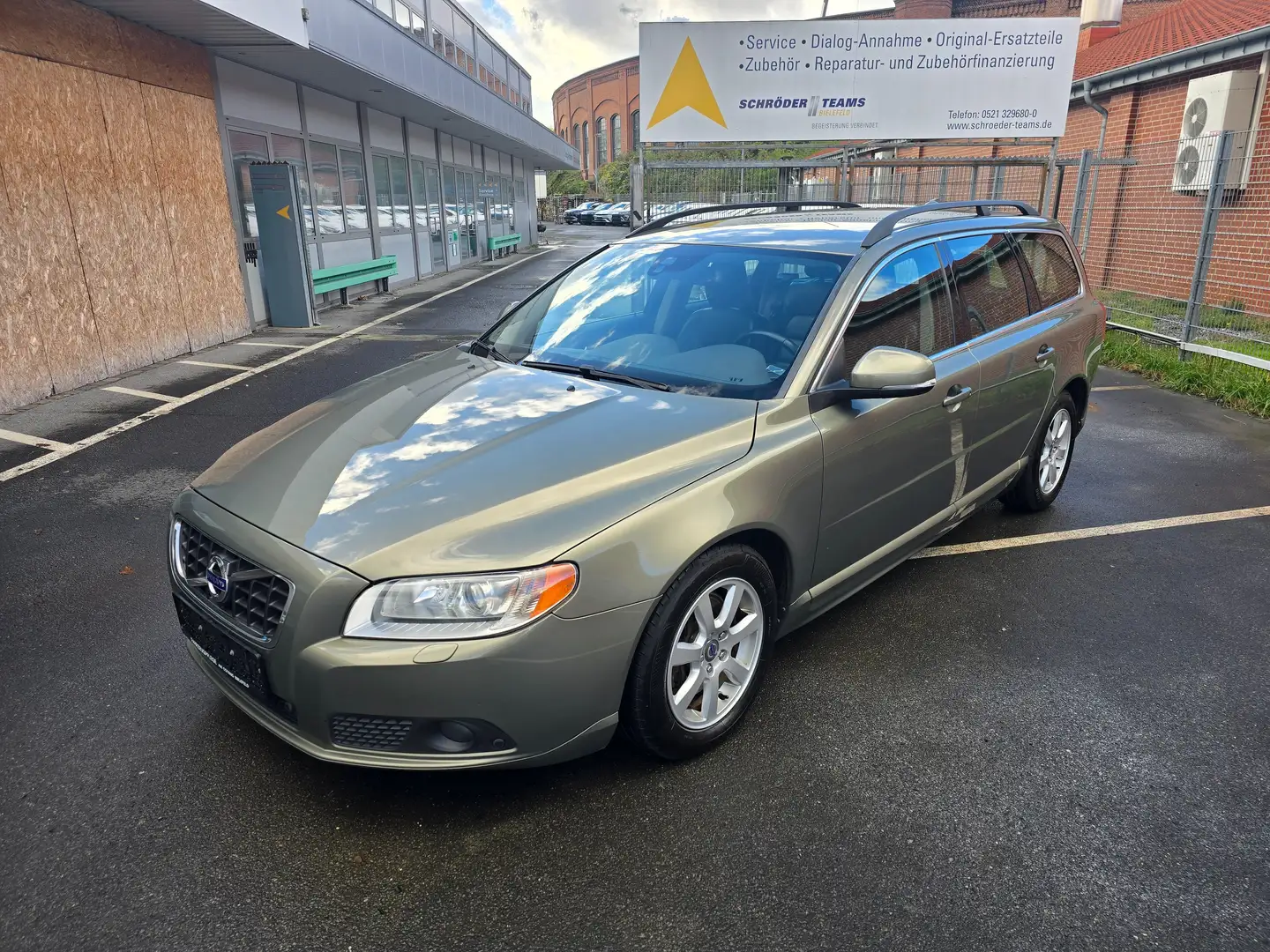 Volvo V70 Edition PRO~Automatik~AHK~5 Zylinder Grün - 1