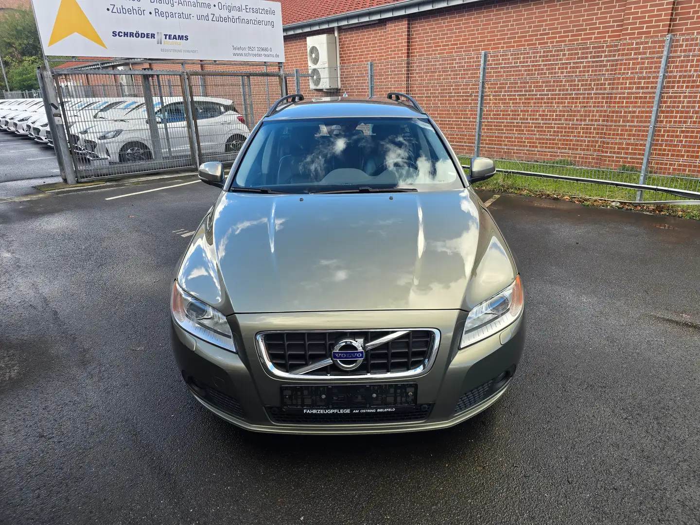 Volvo V70 Edition PRO~Automatik~AHK~5 Zylinder Grün - 2