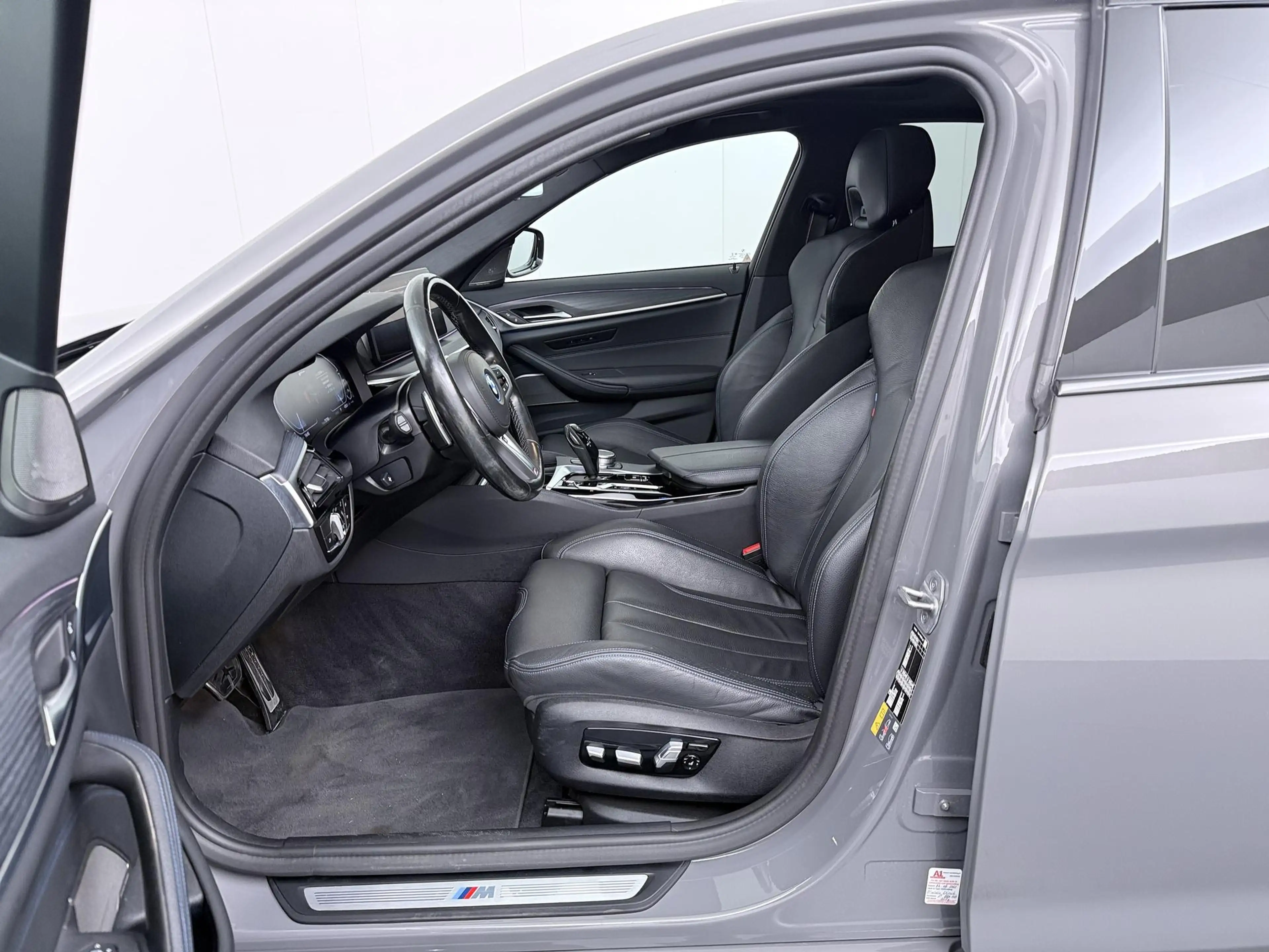 BMW 545 5-serie 545e xDrive Business Edition Plus | Drivin — photo 4