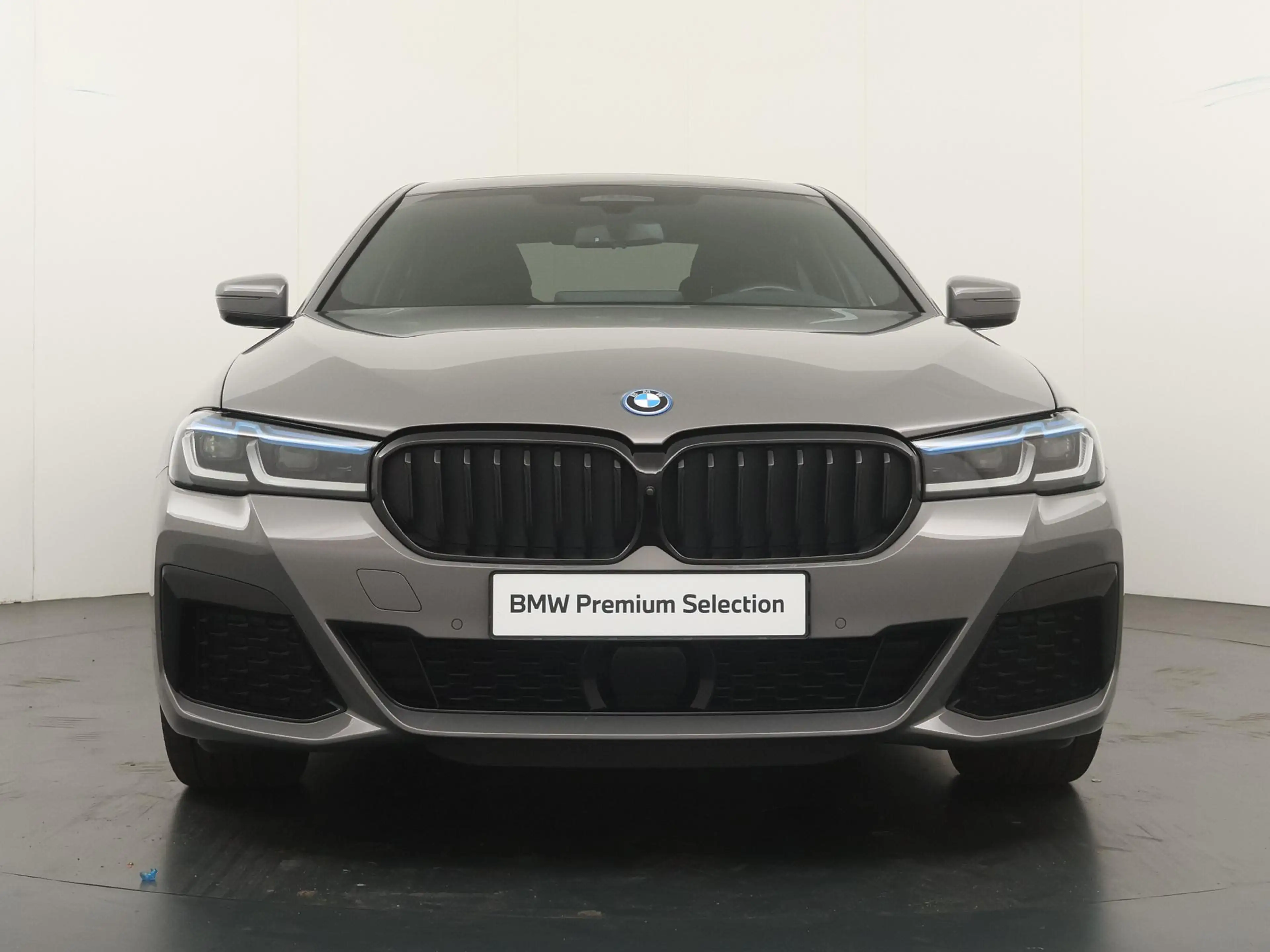 BMW 545 5-serie 545e xDrive Business Edition Plus | Drivin — photo 6