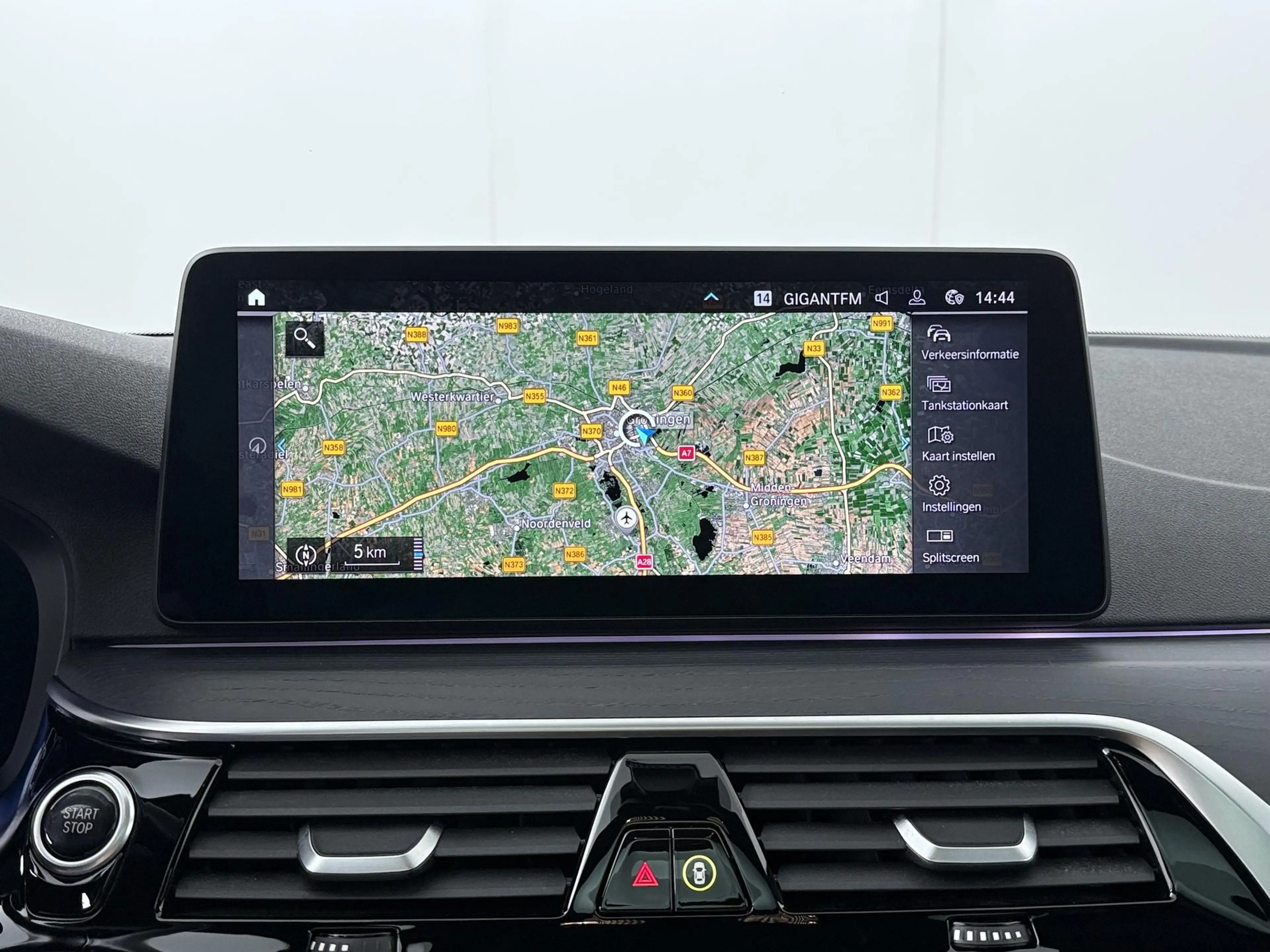 BMW 545 5-serie 545e xDrive Business Edition Plus | Drivin — photo 15