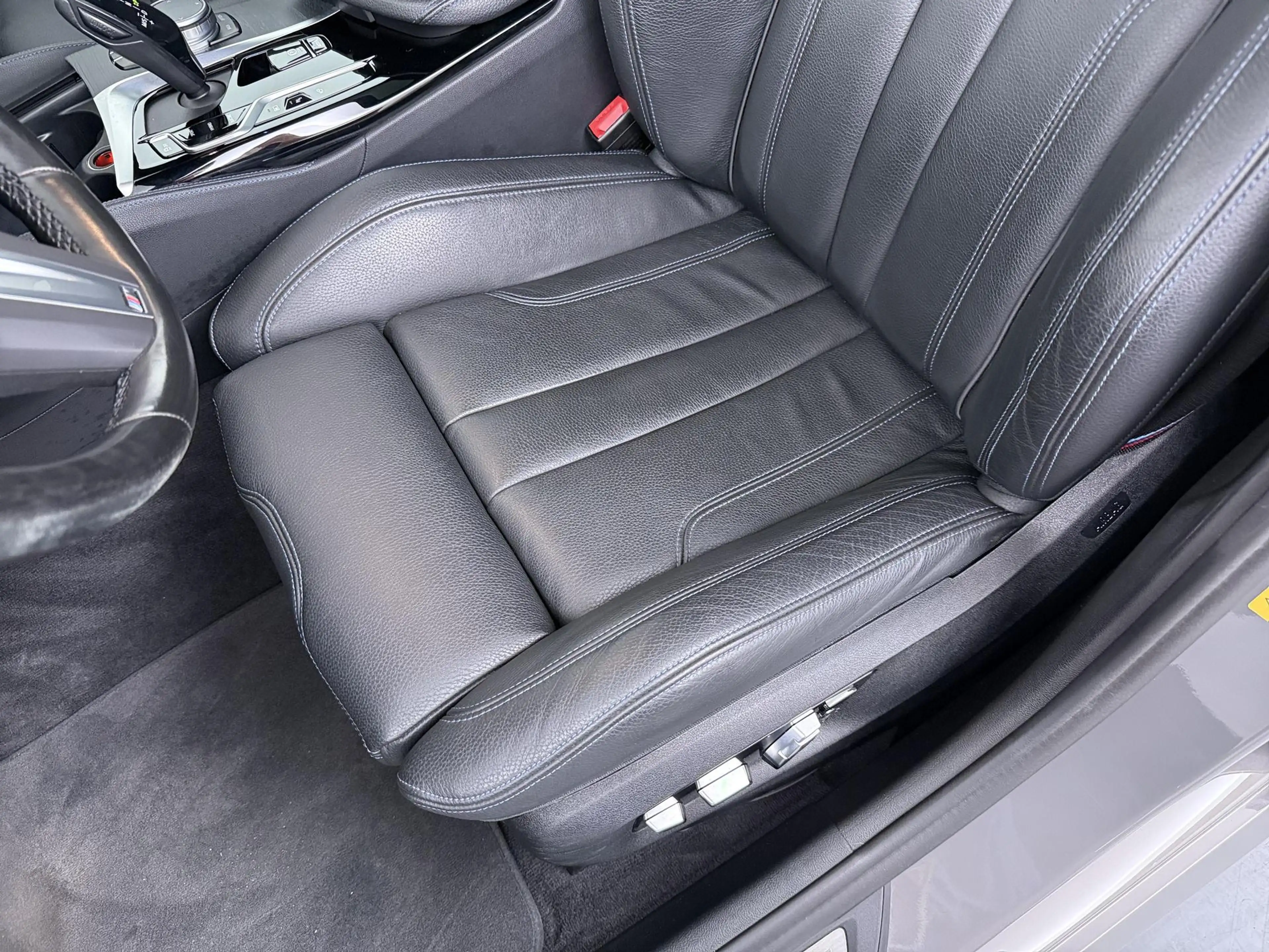 BMW 545 5-serie 545e xDrive Business Edition Plus | Drivin — photo 13