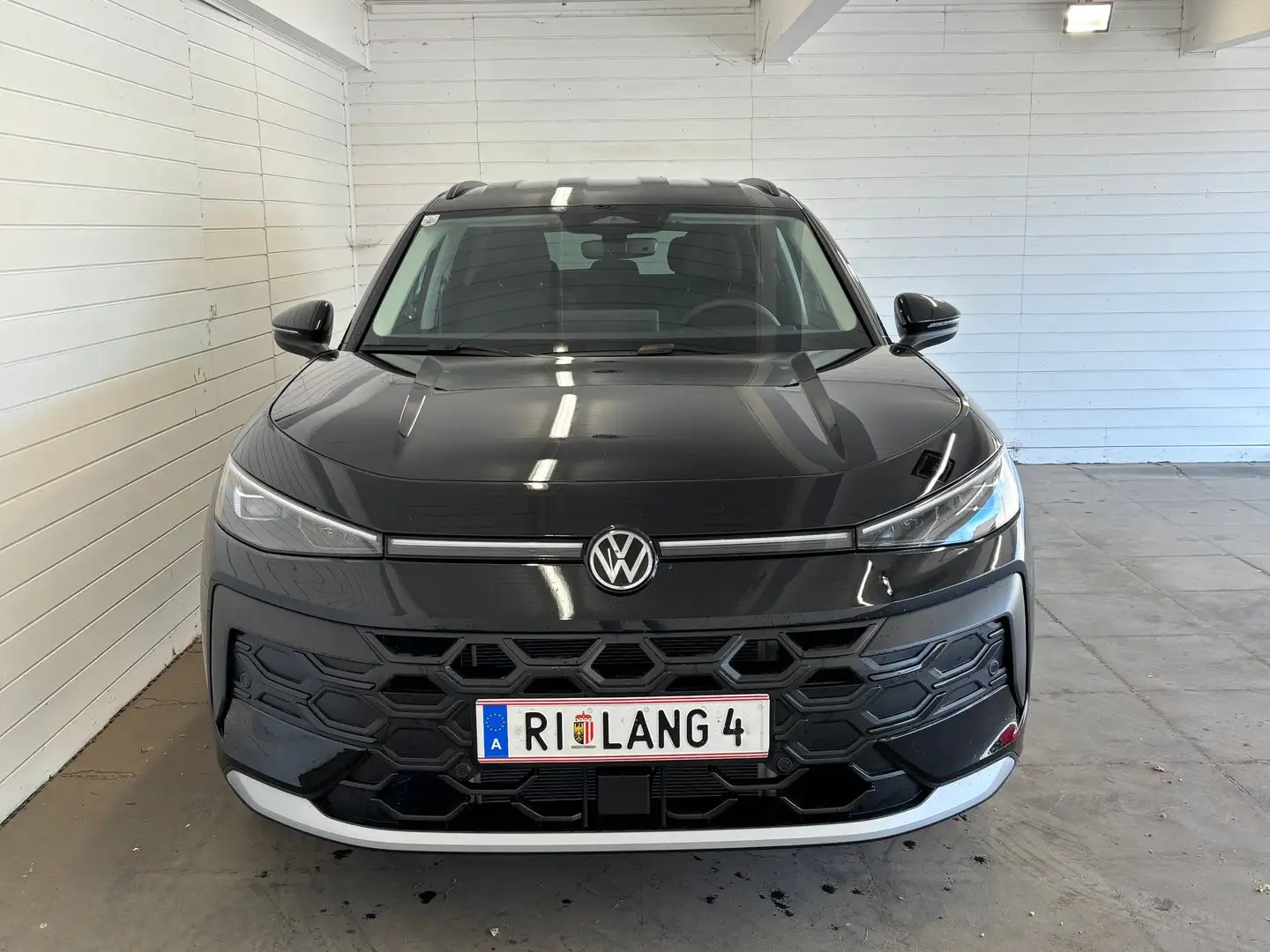 Volkswagen T-Roc Life eTSI DSG Schwarz - 2