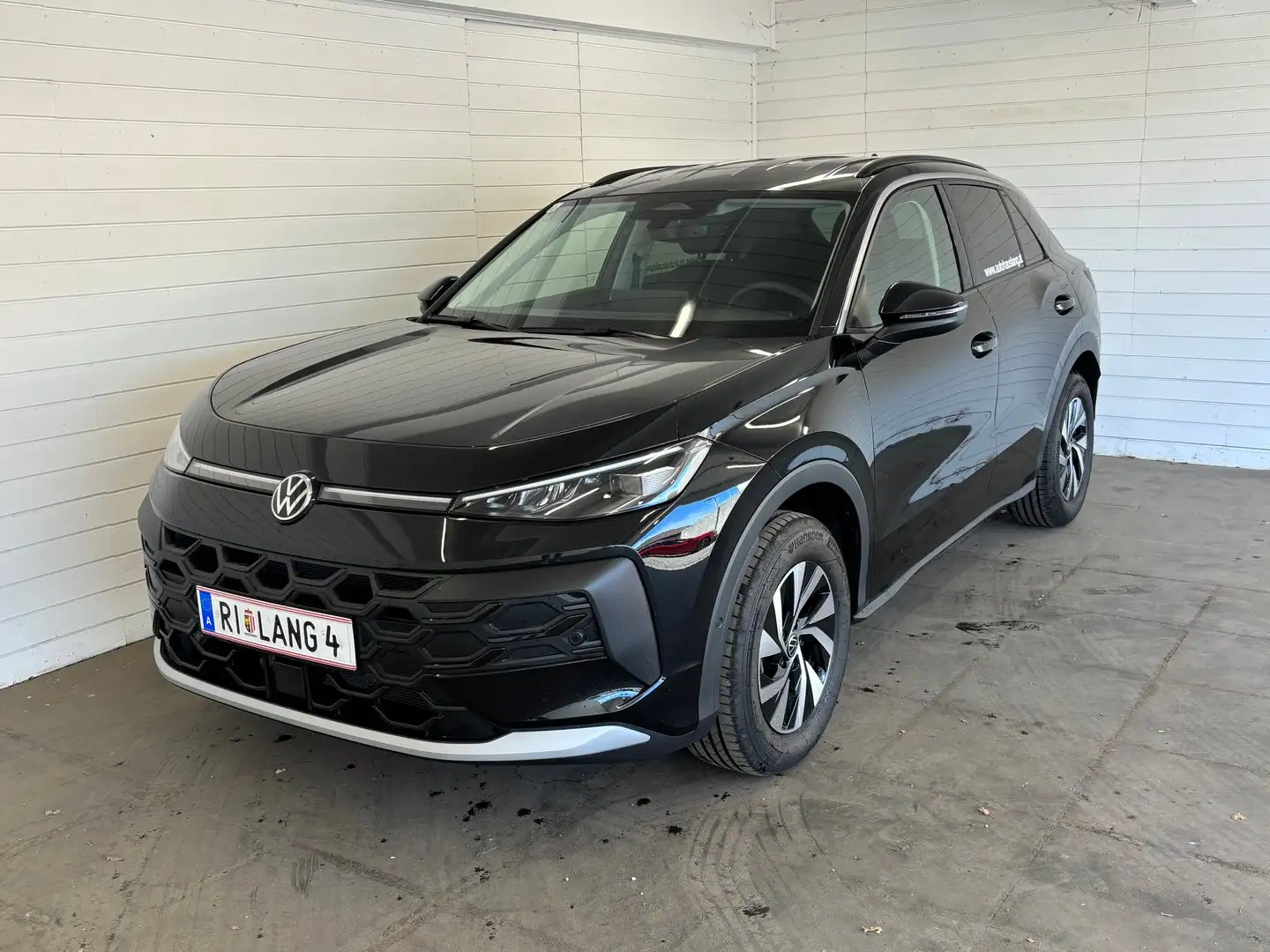 Volkswagen T-Roc Life eTSI DSG Schwarz - 1