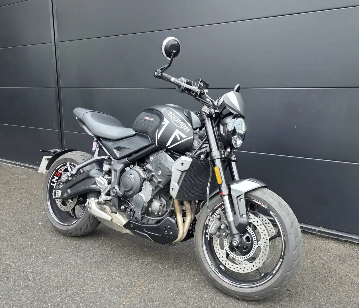 Triumph Trident 660 Nero - 1