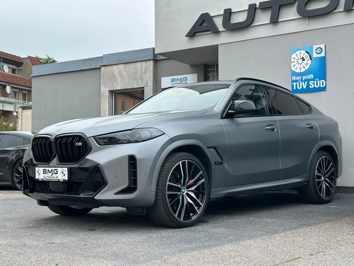 BMW X6 M60i M Sport Pro DAProf PAProf Massage Pano Grau - 1
