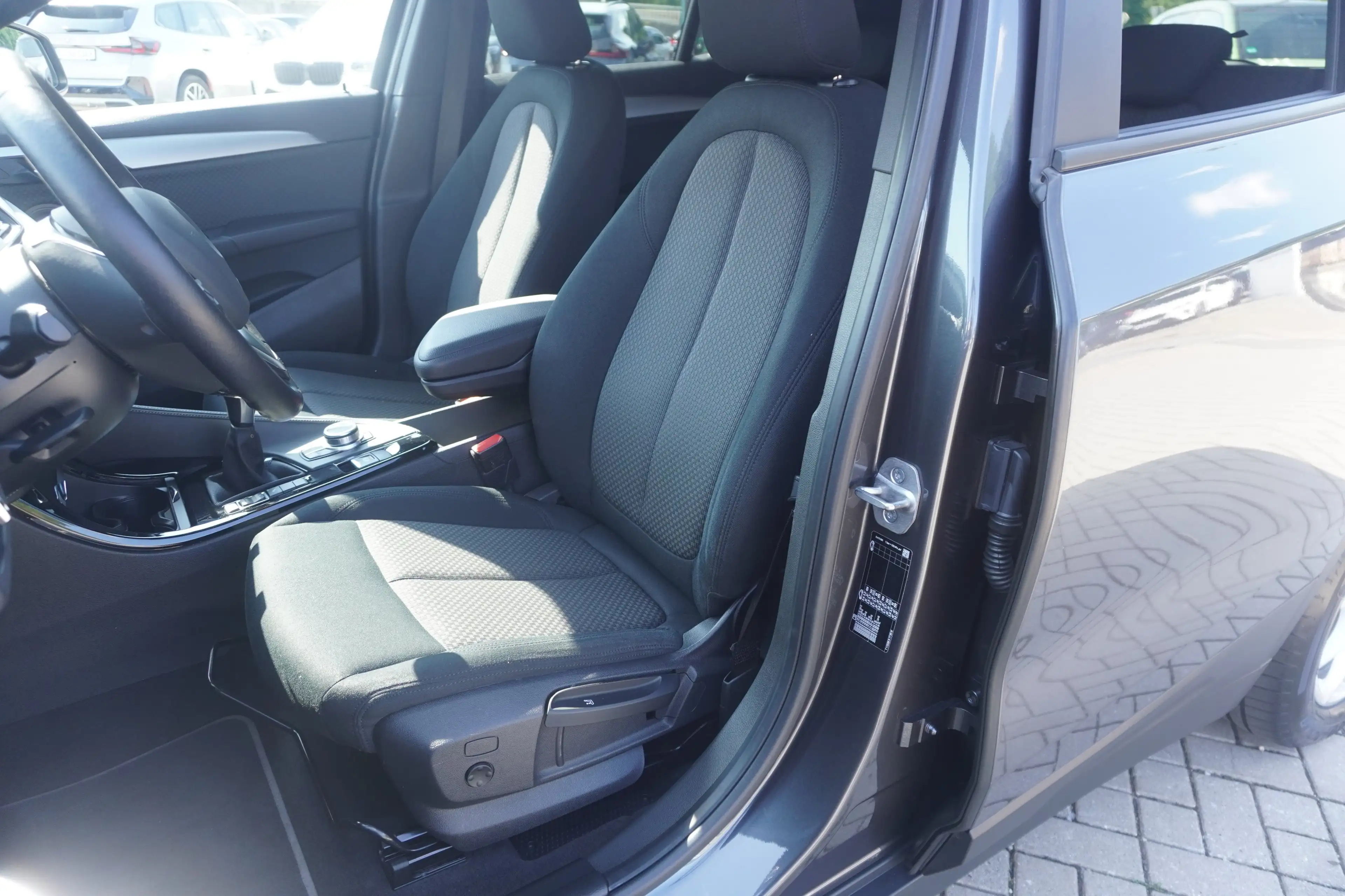 BMW X2 sDrive18i — photo 15