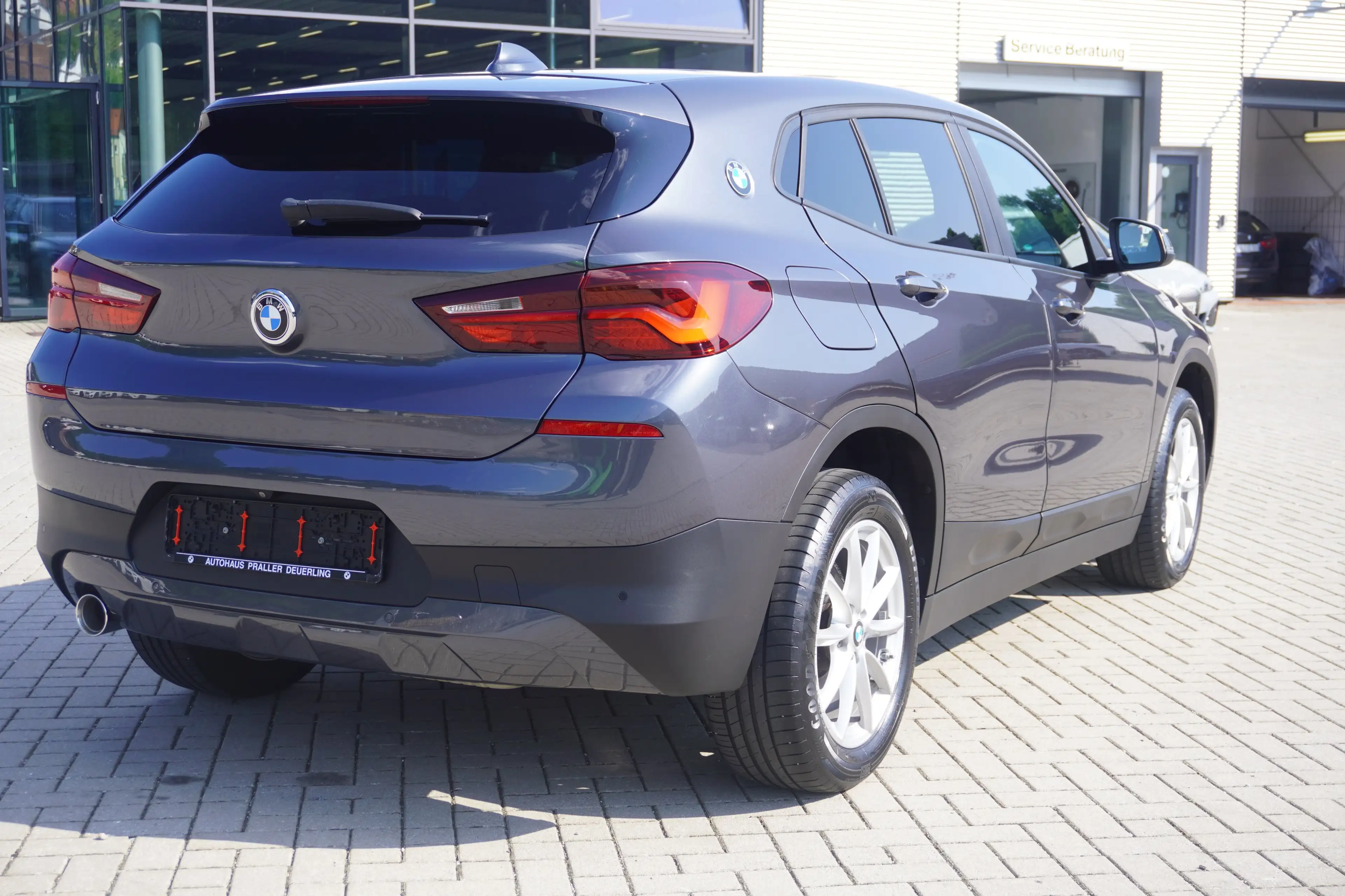 BMW X2 sDrive18i — photo 7