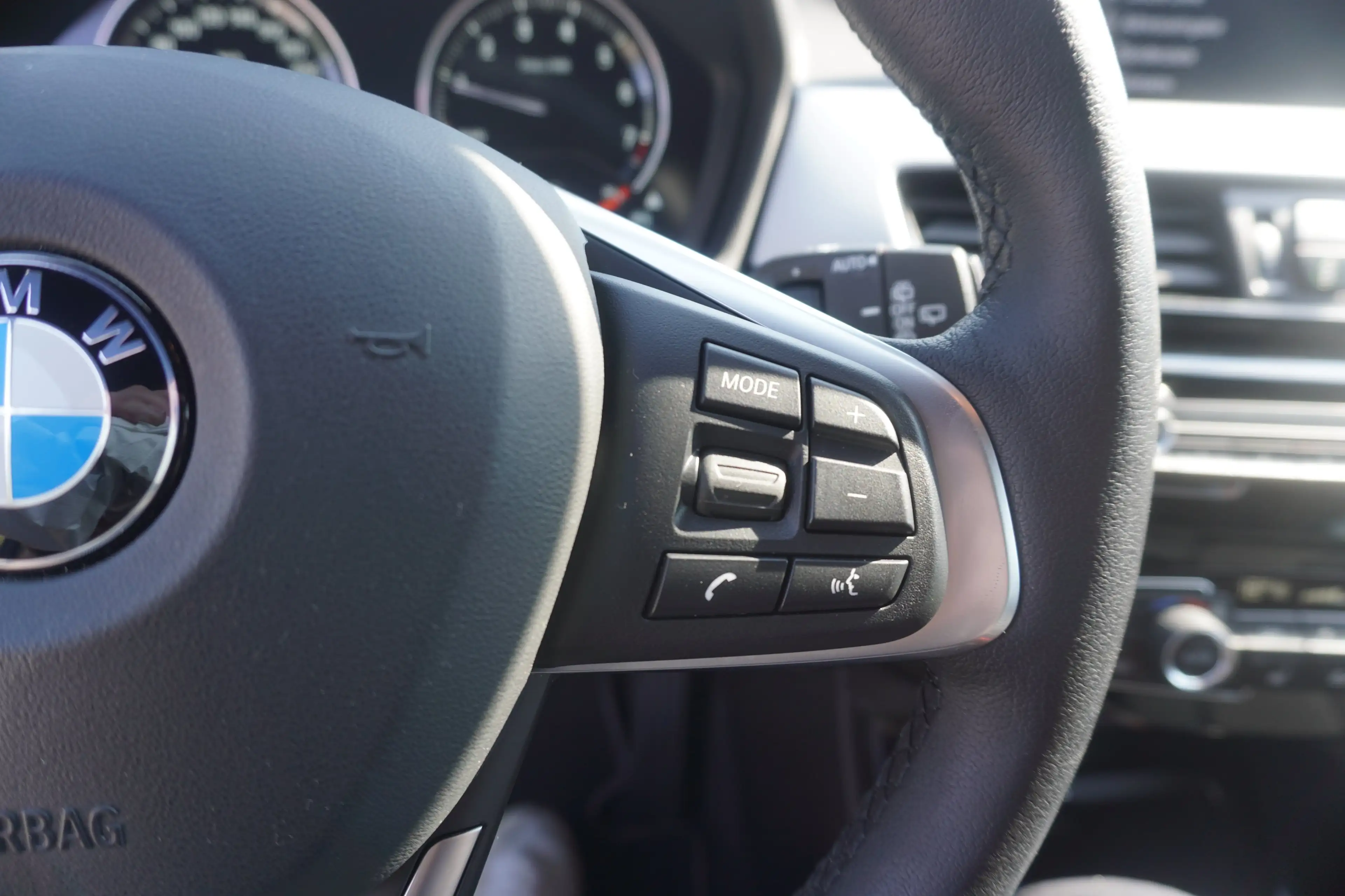 BMW X2 sDrive18i — photo 13