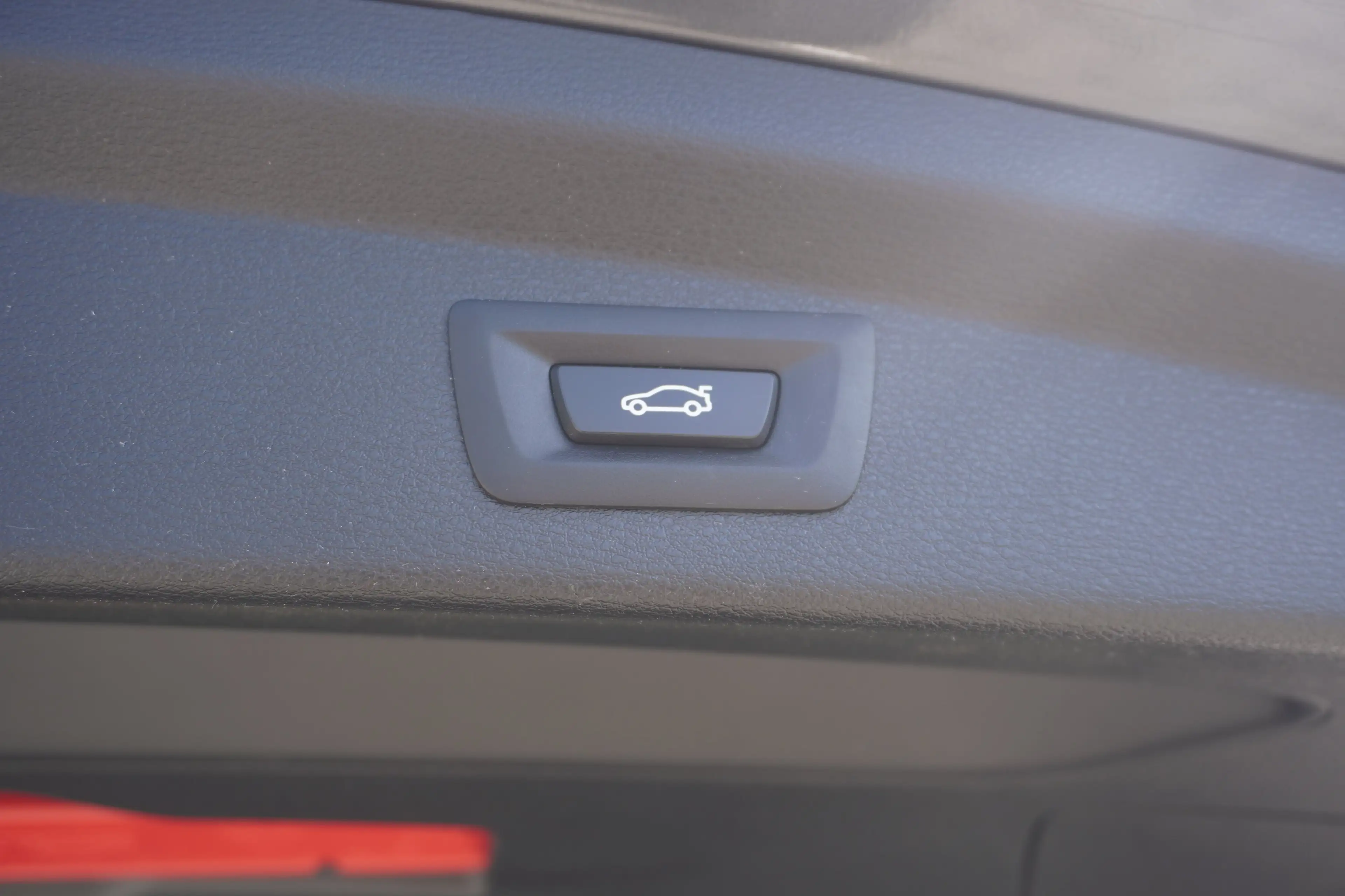BMW X2 sDrive18i — photo 8