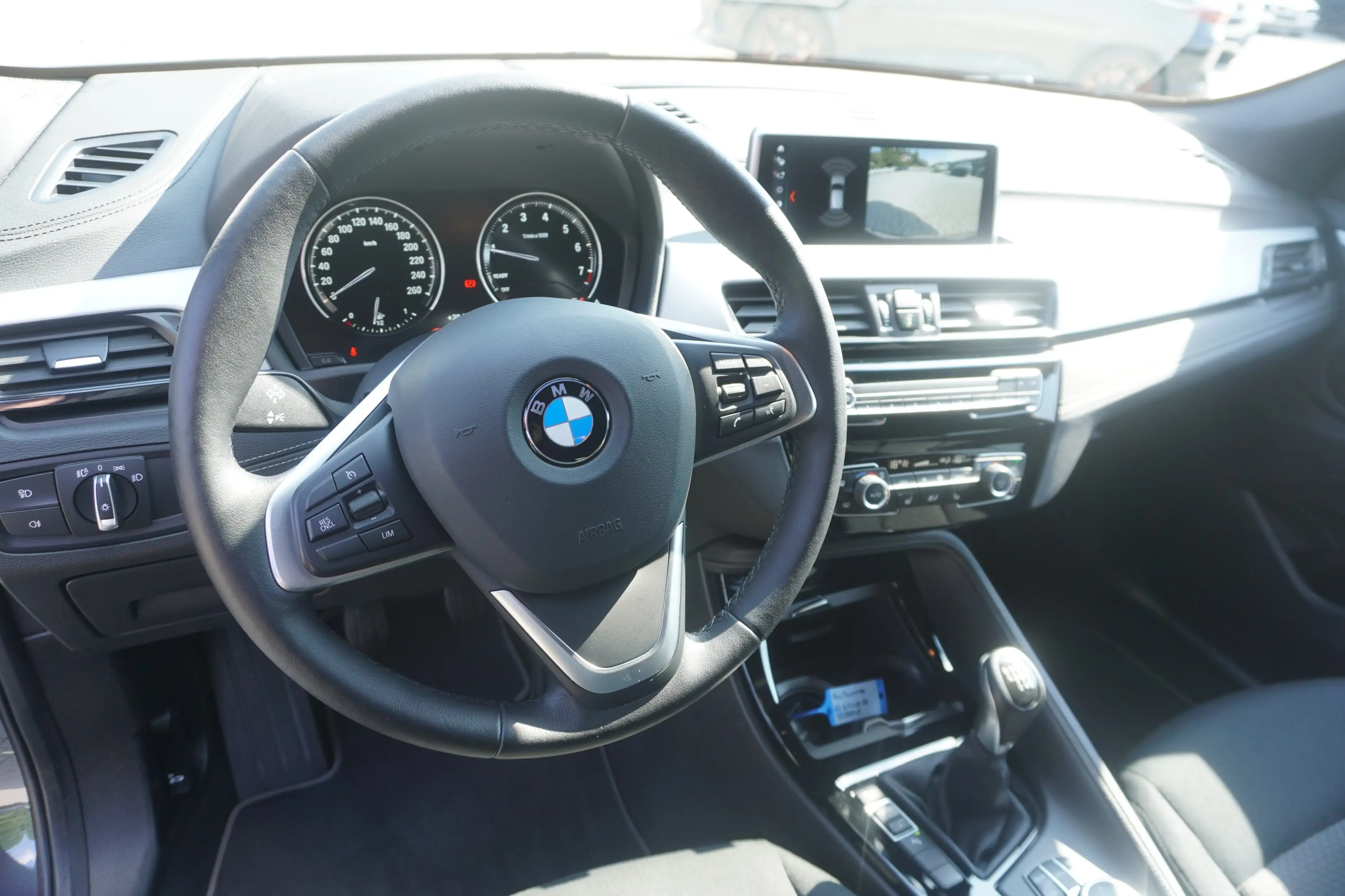 BMW X2 sDrive18i — photo 10