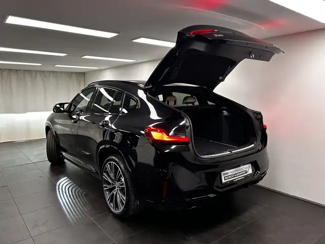 BMW X4 M view 11