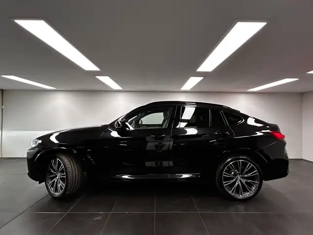 BMW X4 M view 2