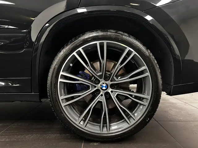 BMW X4 M view 6