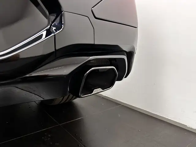 BMW X4 M view 12