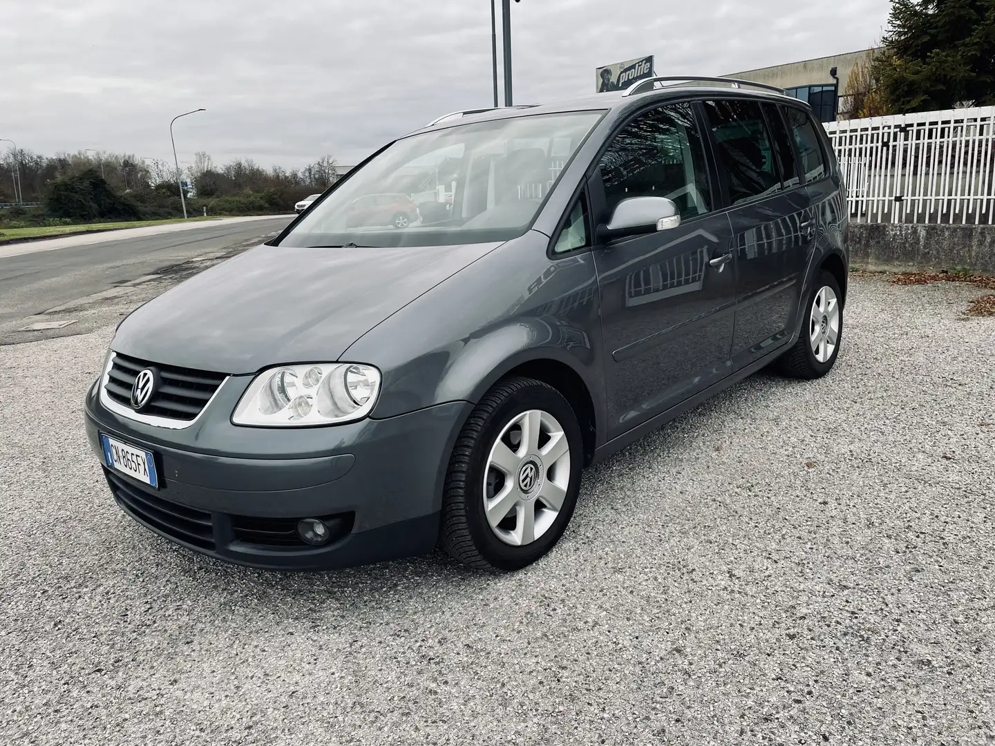 Volkswagen Touran 2.0 tdi Highline dsg. UNICO PROPRIETARIO - 1