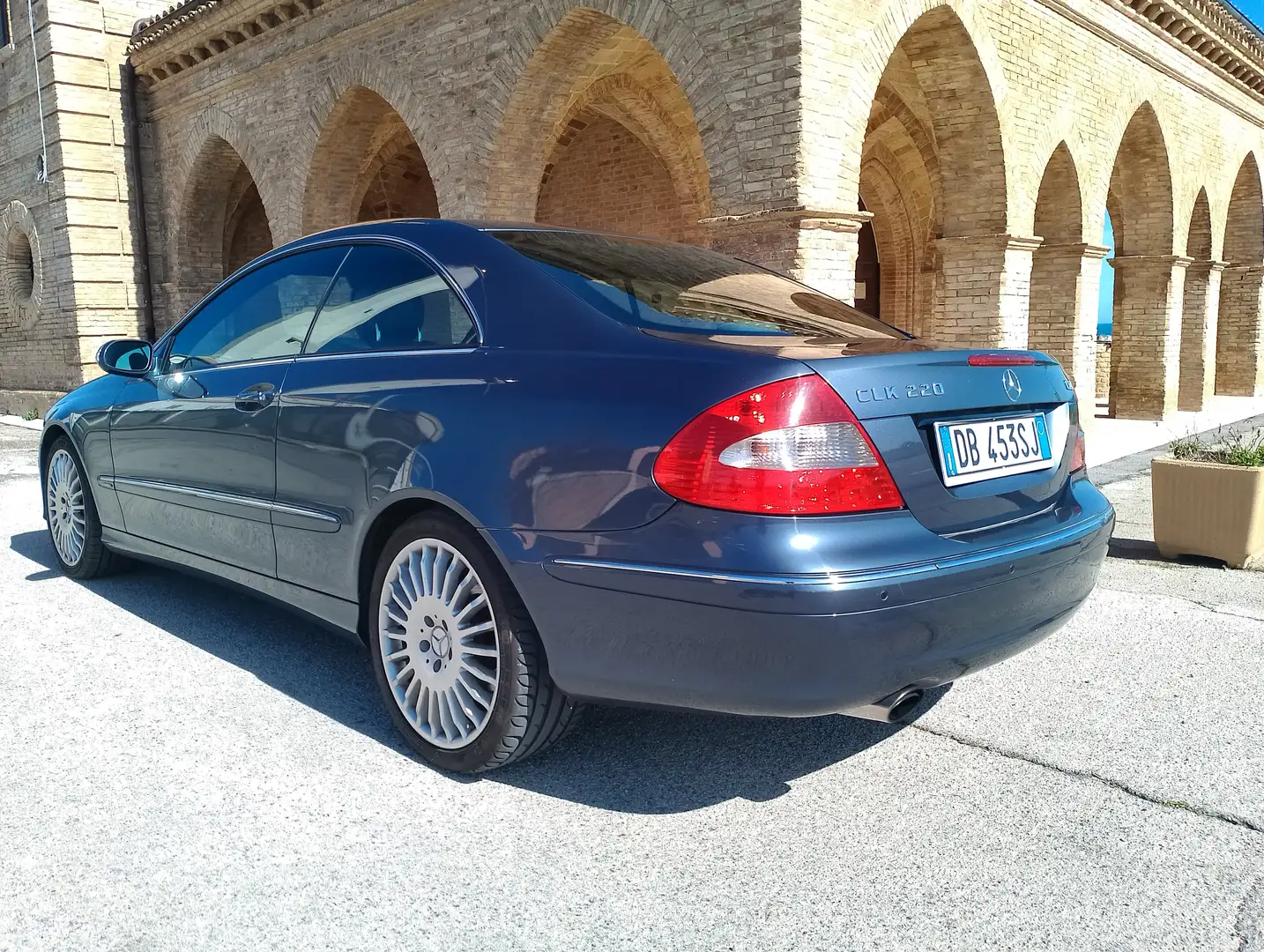 Mercedes-Benz CLK 220 CLK Coupe - C209 Coupe cdi Avantgarde Blauw - 1