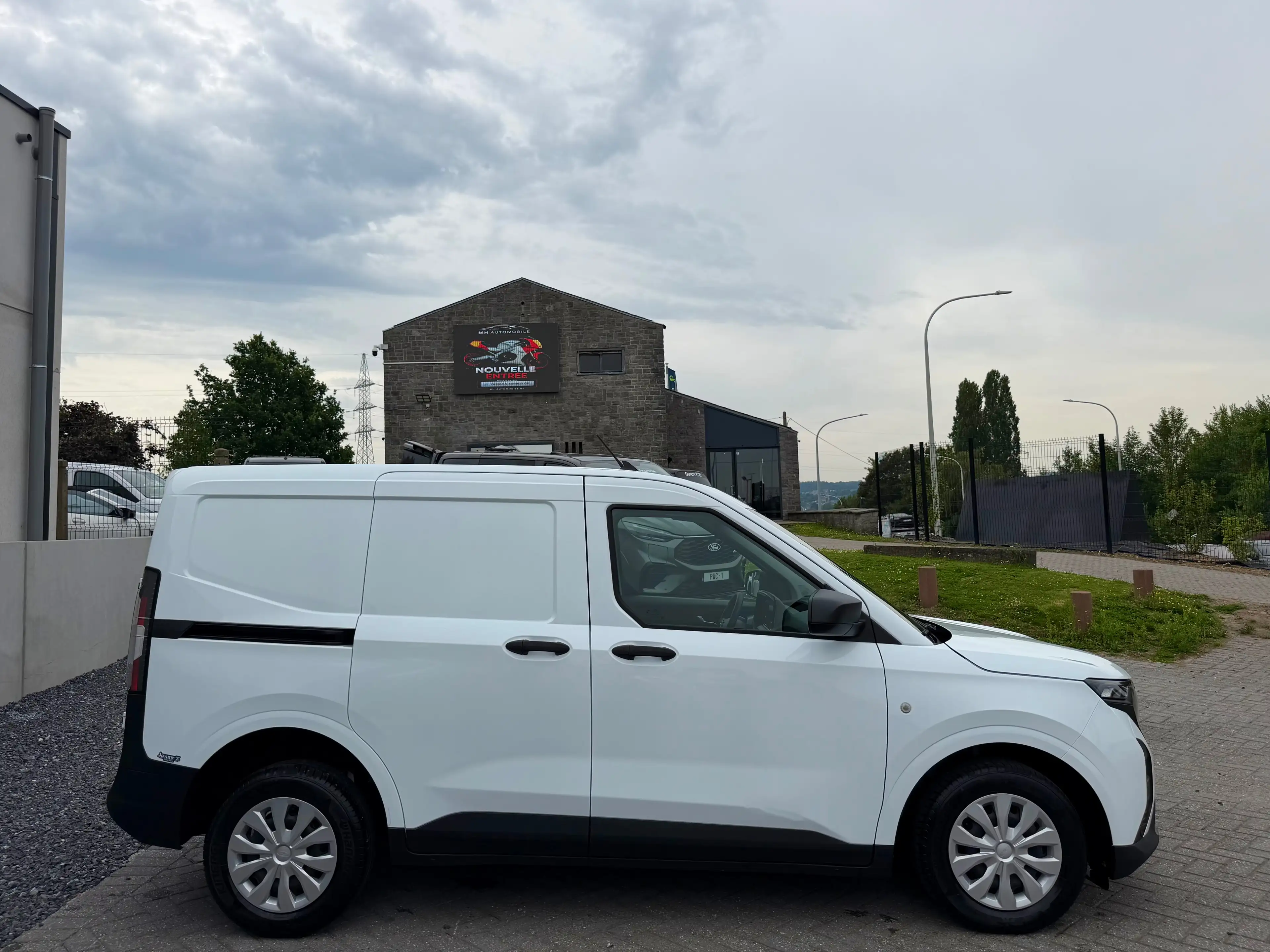 Ford Courier 1.0i Utilitaire — photo 3