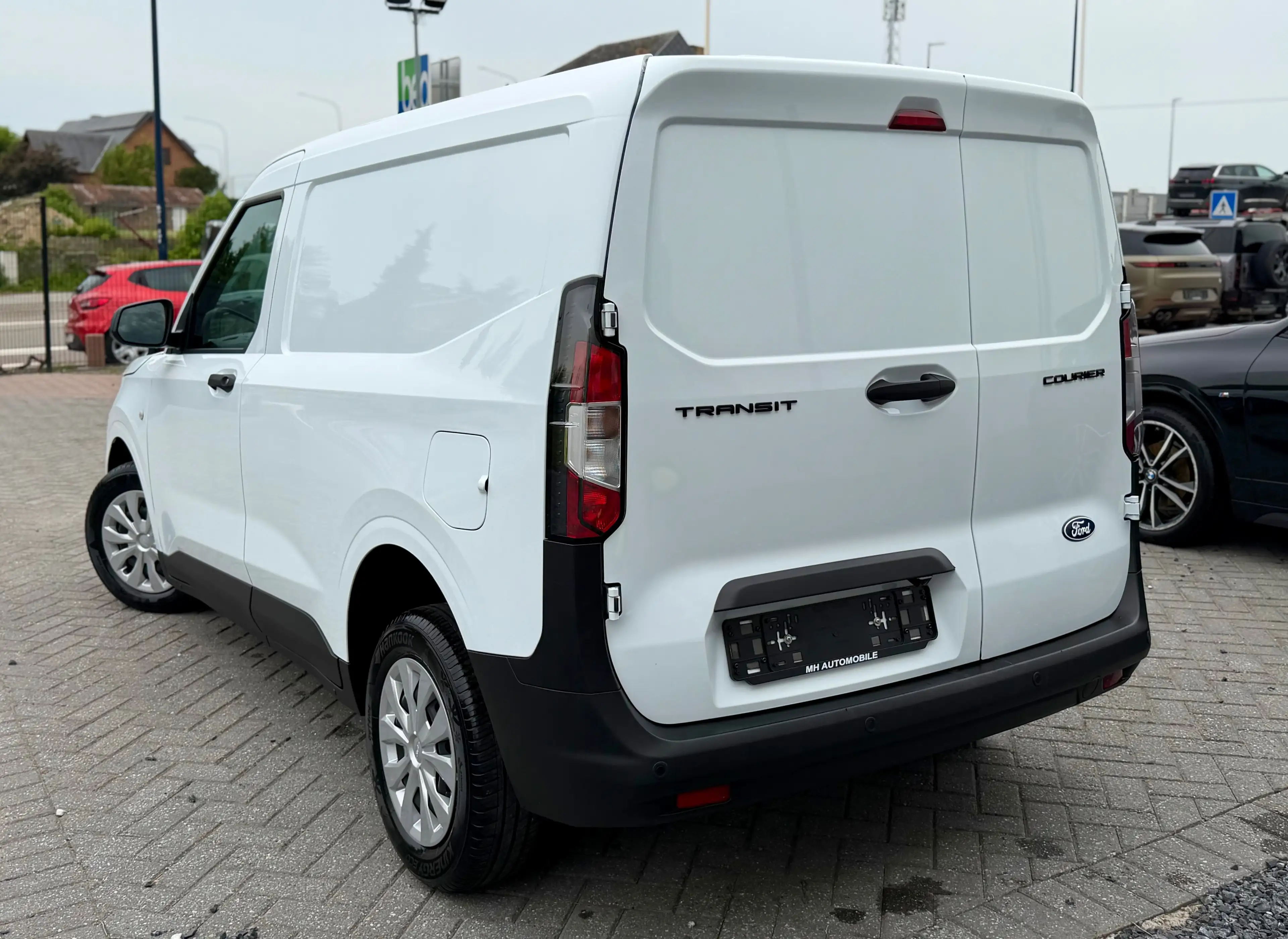 Ford Courier 1.0i Utilitaire — photo 7