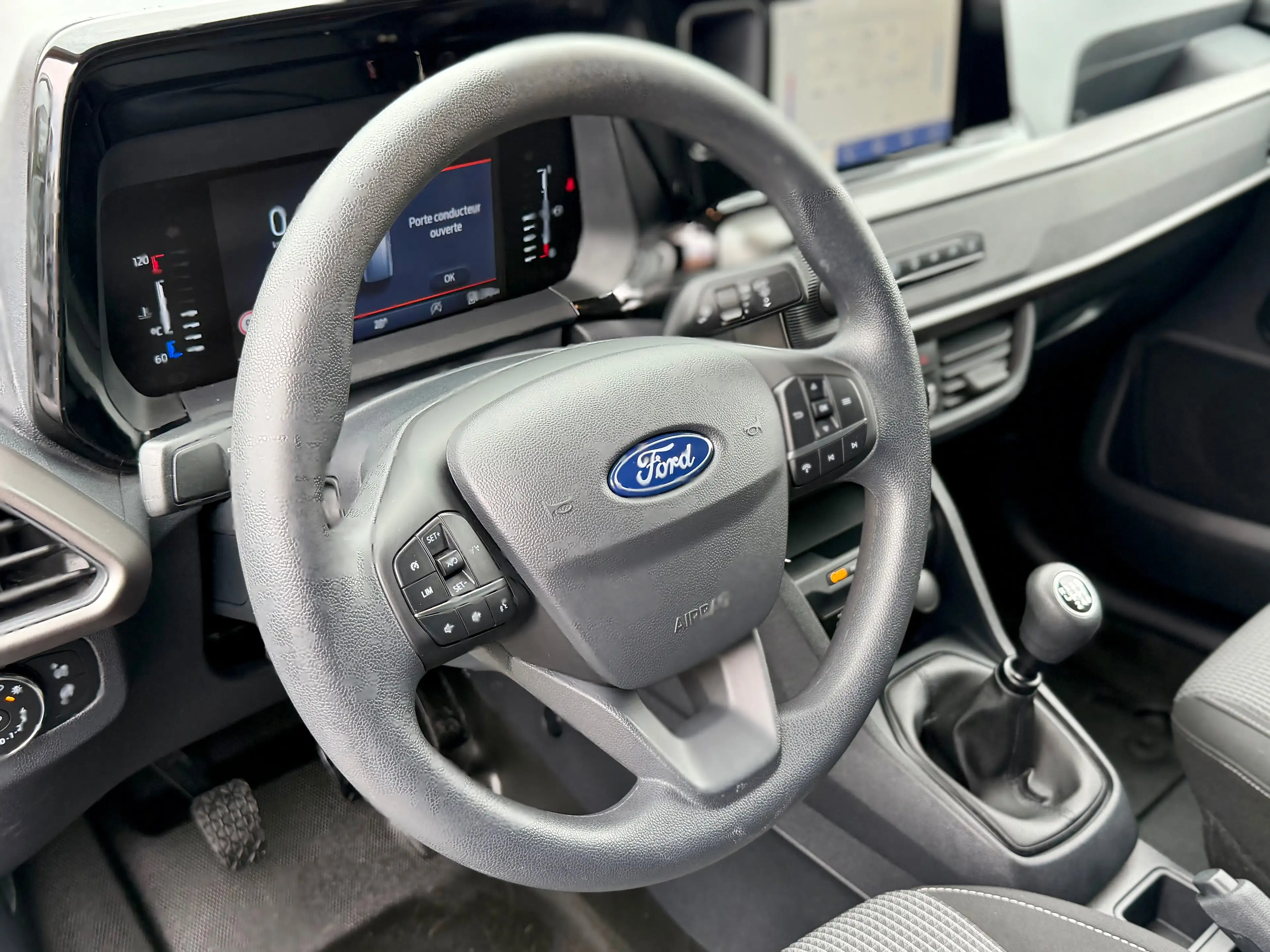 Ford Courier 1.0i Utilitaire — photo 12
