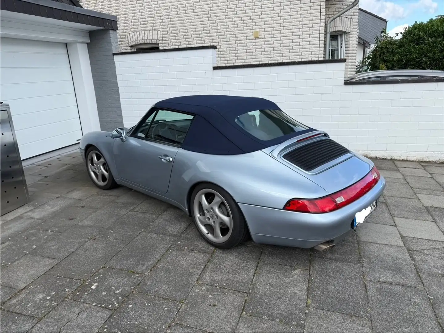 Porsche 993 911 Carrera Cabrio Argent - 2