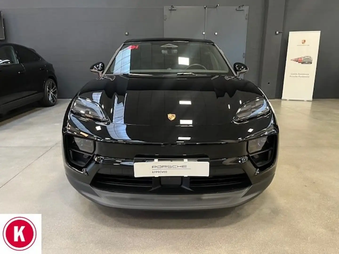Porsche Macan BEV Zwart - 2
