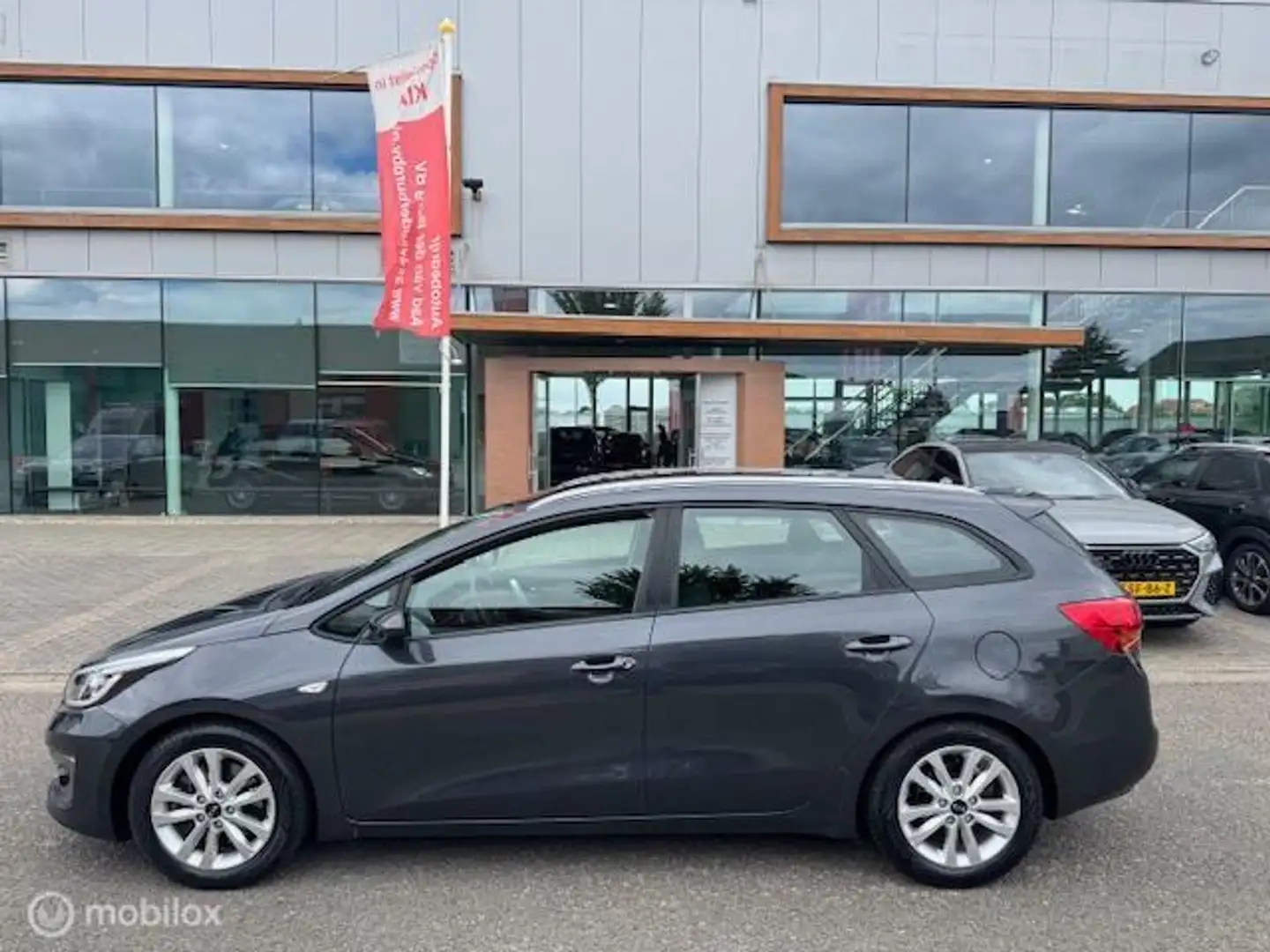 Kia Ceed SW / cee'd SW Sportswagon 1.0 T-GDi DynamicLine Grijs - 2