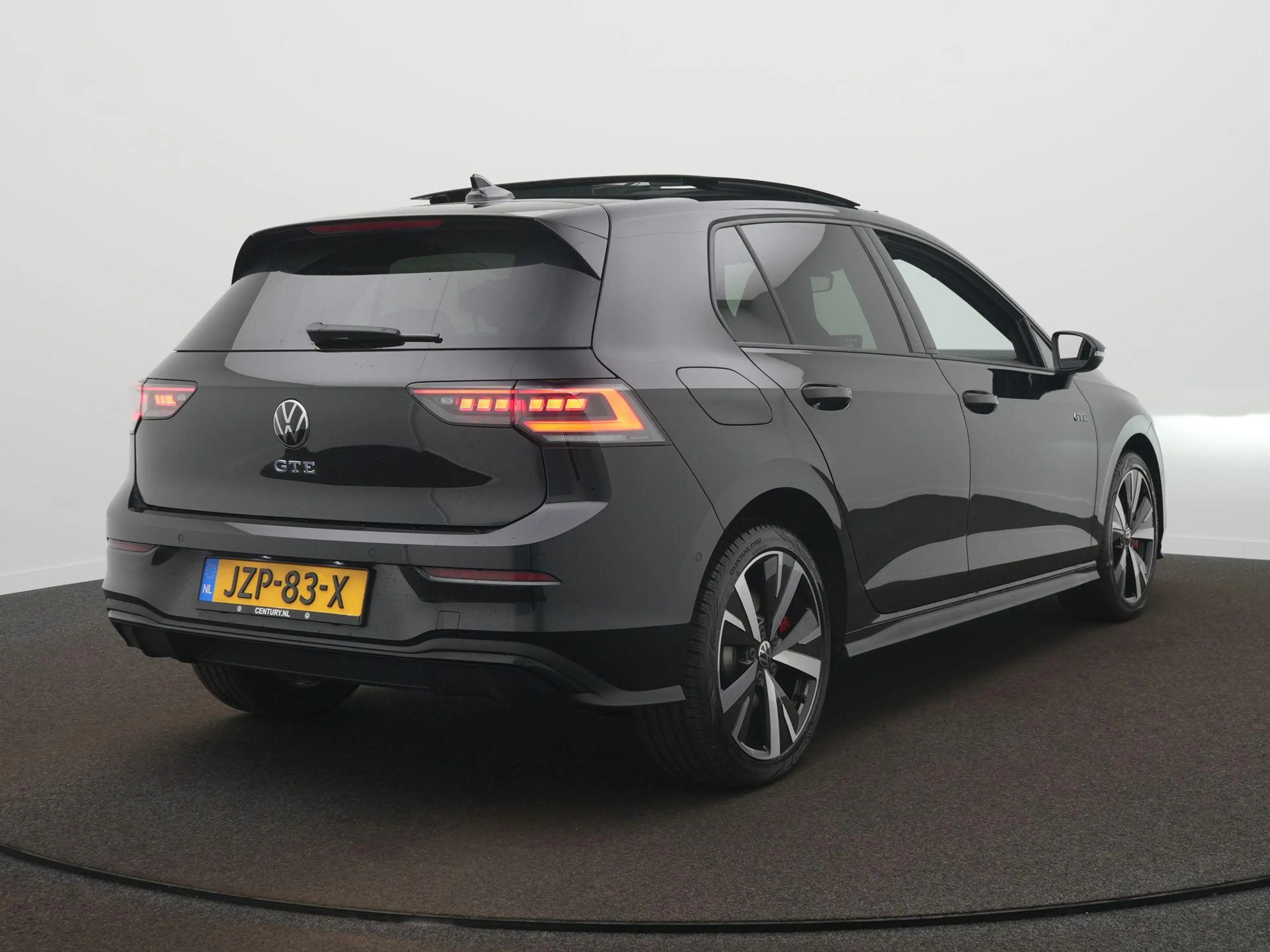 Volkswagen Golf GTE 1.5 eHybrid 200 kW / 272 PK Hatchback 6 versn. 272 — photo 6