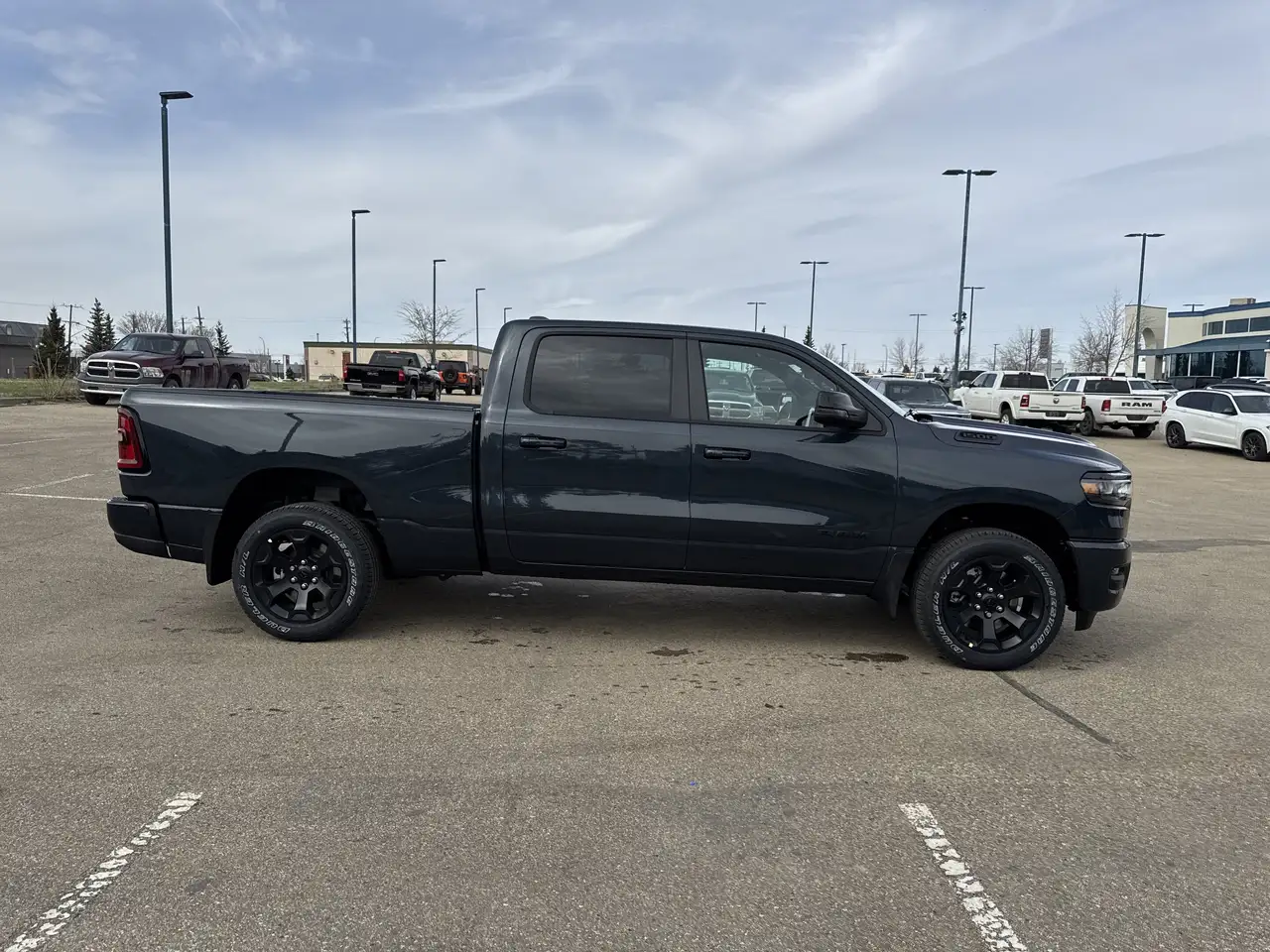 RAM 1500 снимка RAM 1500