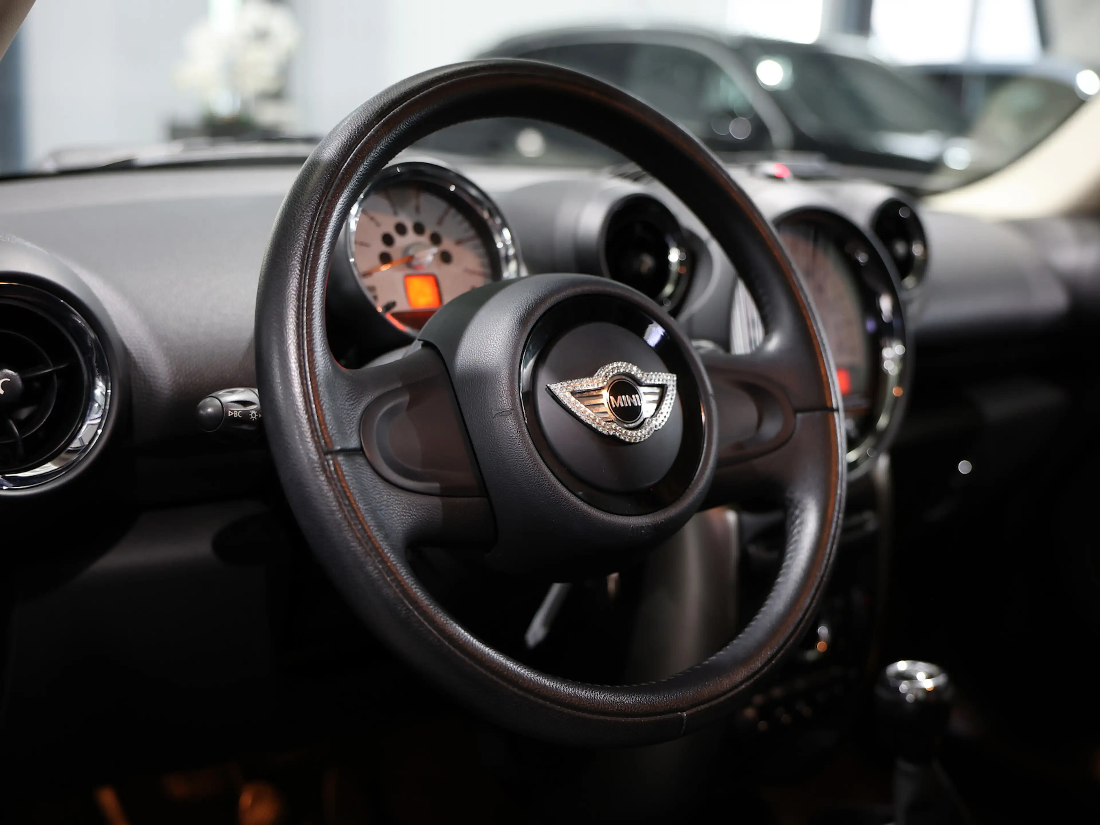 MINI Cooper D Countryman PEPPER II CARBON COLOUR — photo 14