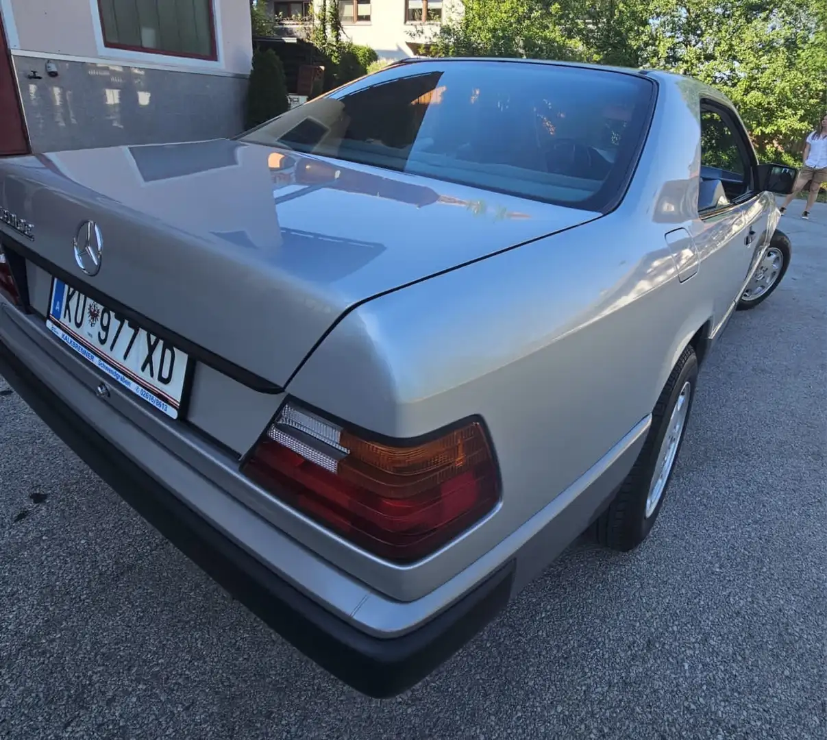 Mercedes-Benz 230 CE, Erstbesitz, Gatagenfund Silver - 2
