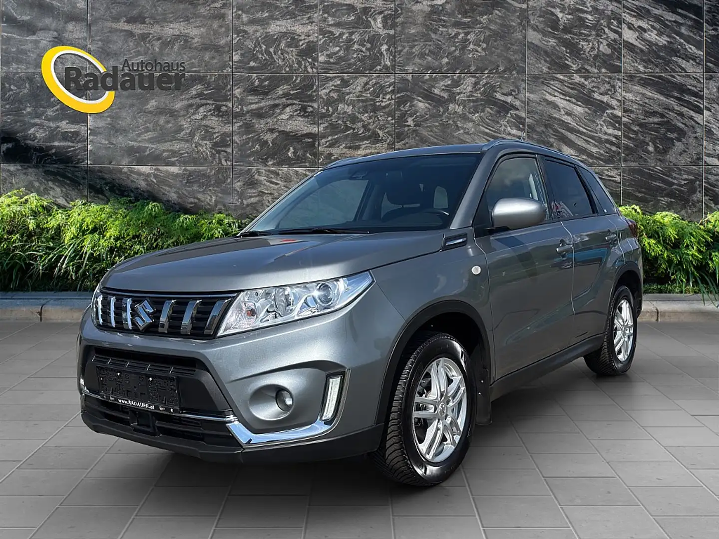 Suzuki Vitara 1,0 DICT shine Aut. Gris - 1