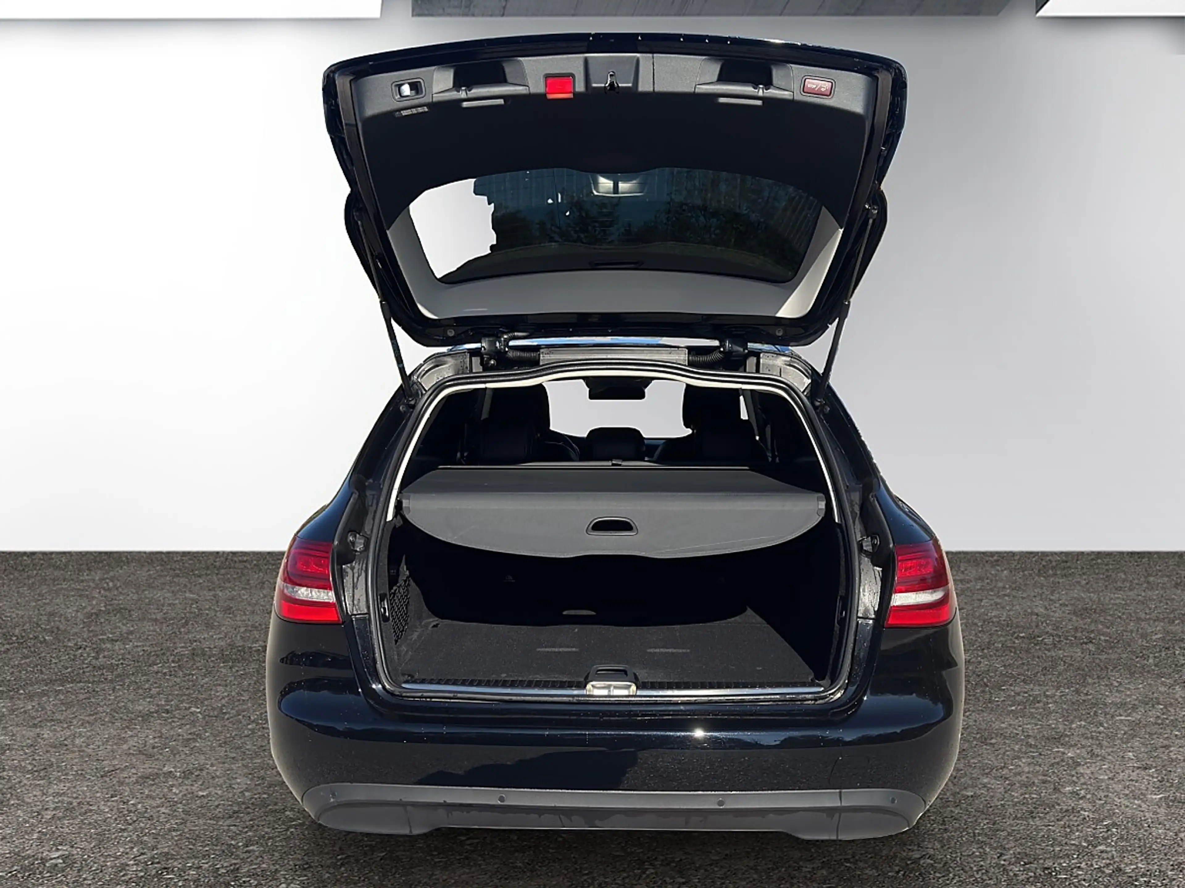 Mercedes-Benz C 220 d Exklusive Aut. — photo 11