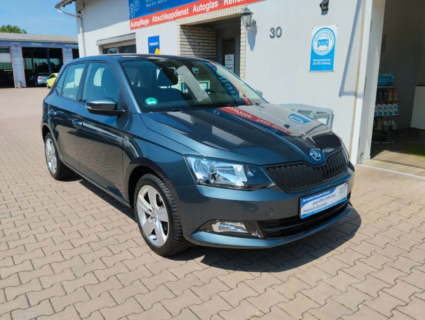 Skoda Fabia Cool Plus TÜV-AU 05-2027 Gris - 1