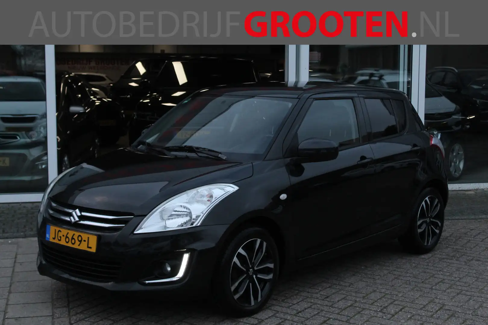 Suzuki Swift 1.2 Exclusive EASSS Zwart - 1
