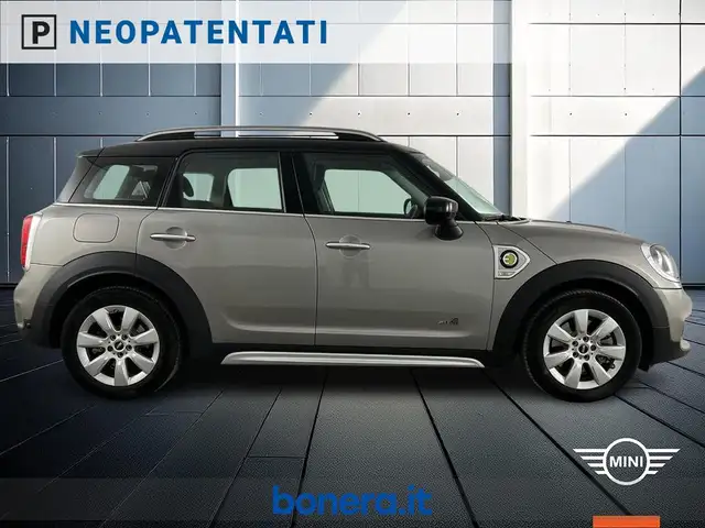 Mini Cooper Cooper view 5