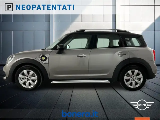 Mini Cooper Cooper view 9