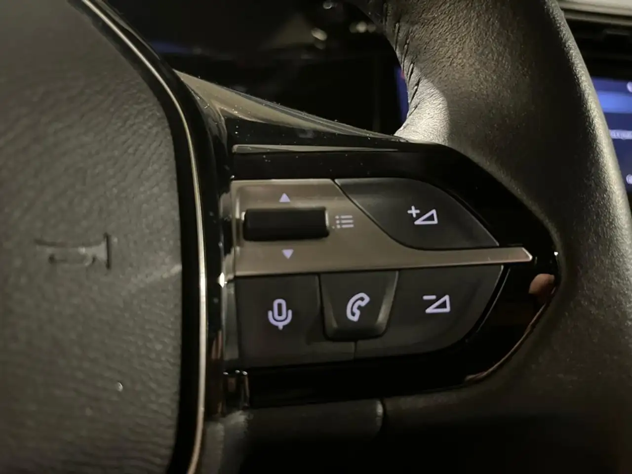 Peugeot 308 308 — photo 17