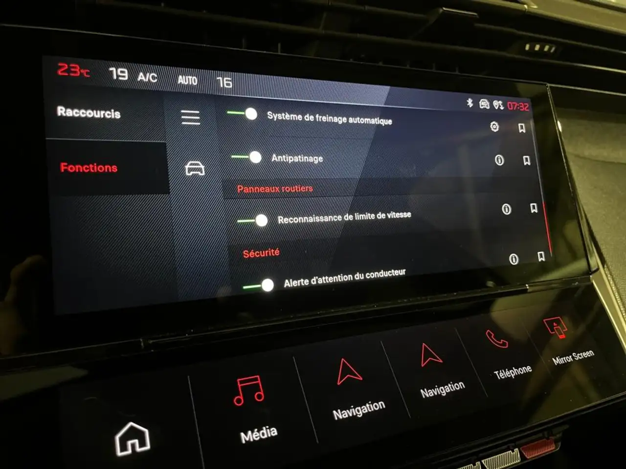 Peugeot 308 308 — photo 27