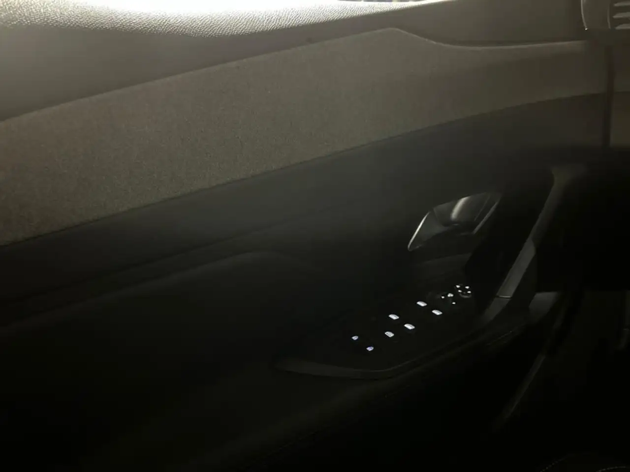 Peugeot 308 308 — photo 13