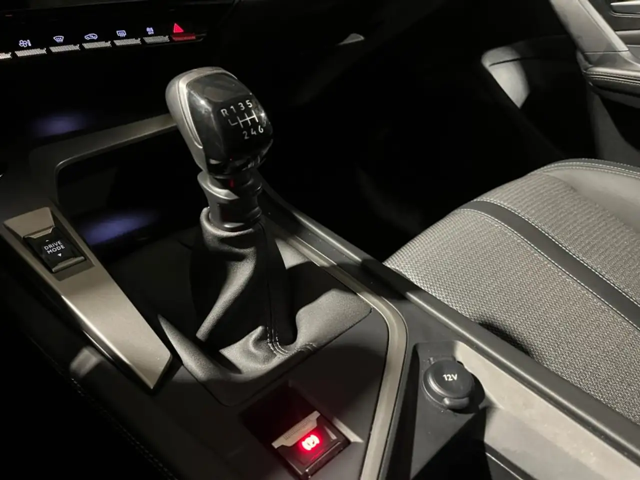 Peugeot 308 308 — photo 20