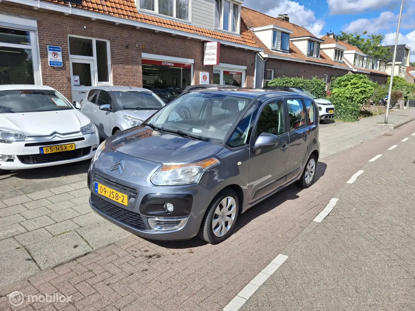 Citroen C3 Picasso 1.4 VTi Aura, Airco, Lage km-stand! Gris - 1