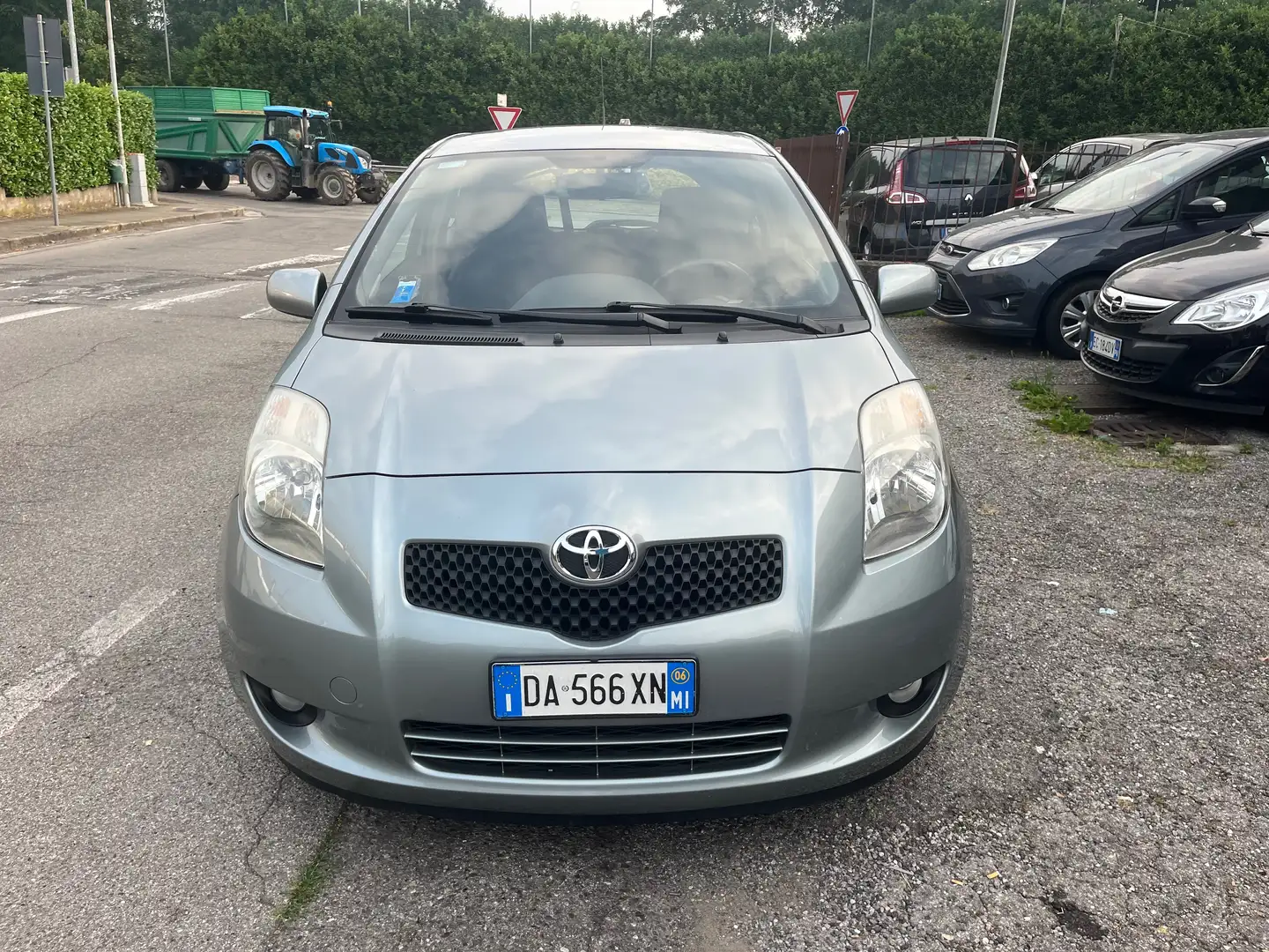 Toyota Yaris 3Porte/1.3benzina/Euro4/neopatentato/unico pr. Gris - 1