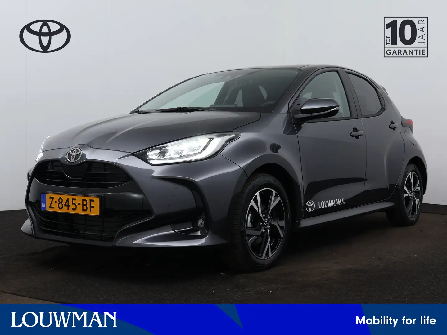 Toyota Yaris 1.5 VVT-i First Edition Demo Grijs - 1