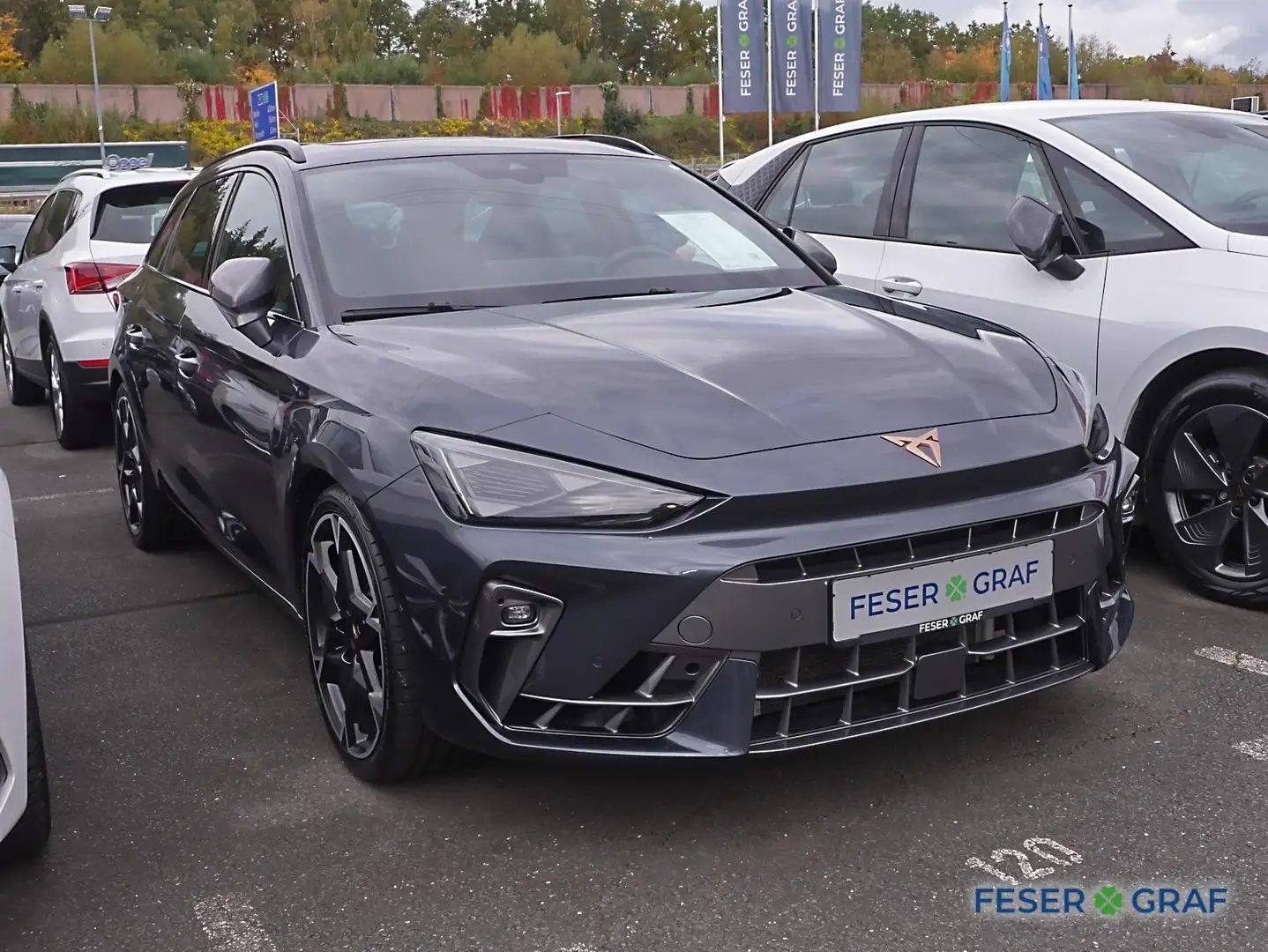 CUPRA Leon Sportstourer VZ PANO/NAVI/AHK Gris - 2