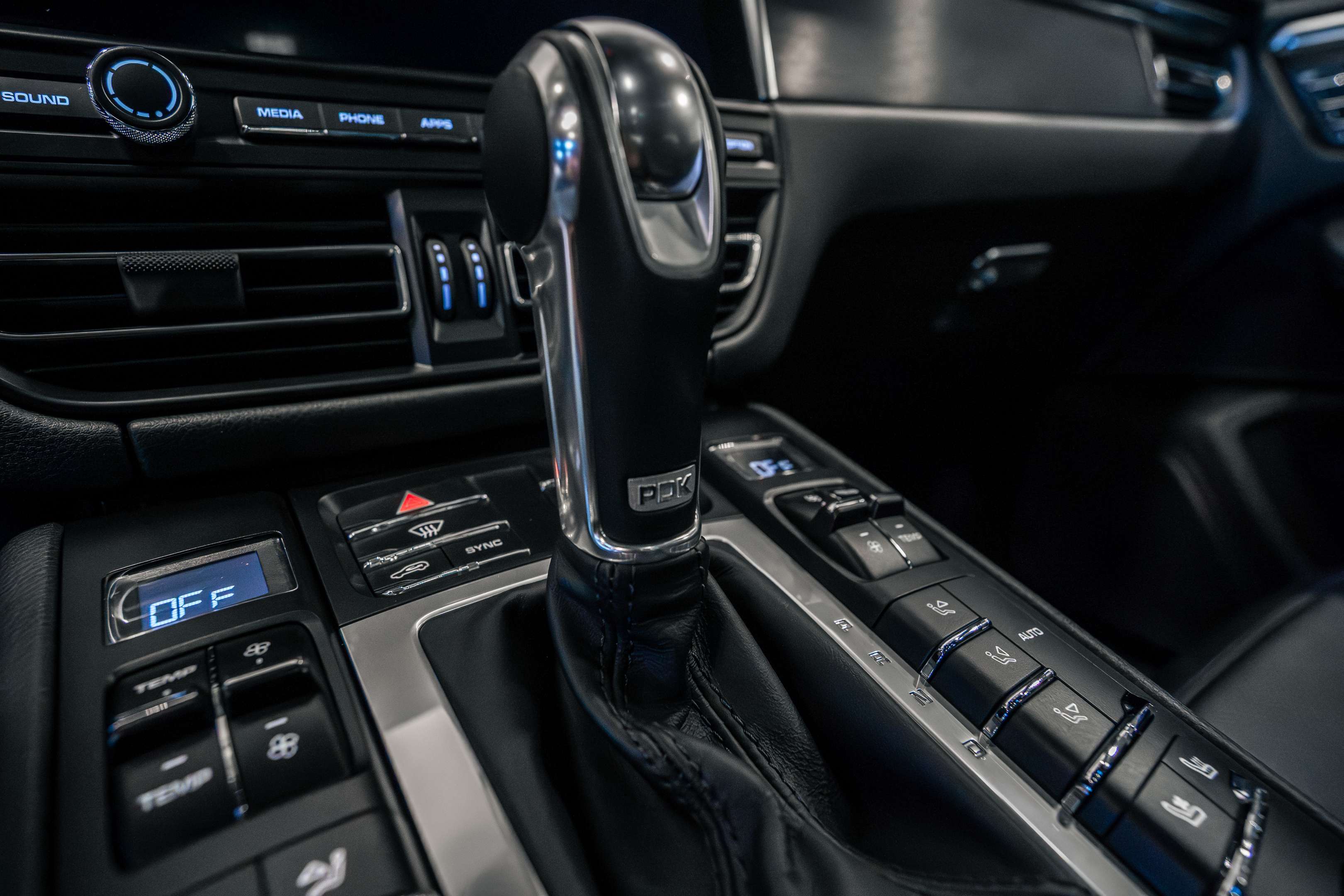 2021 Porsche Macan GTS thumb 30