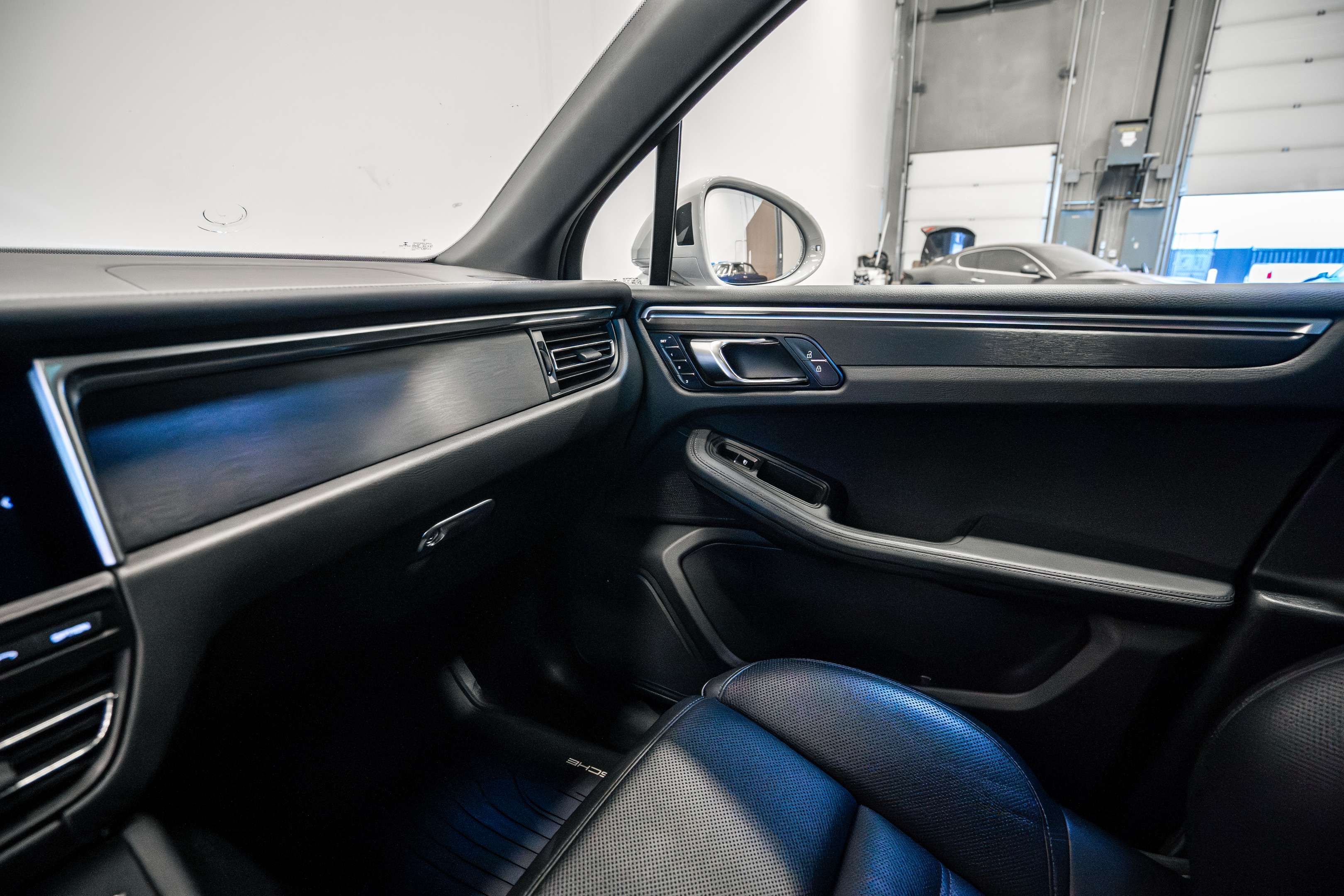 2021 Porsche Macan GTS thumb 26